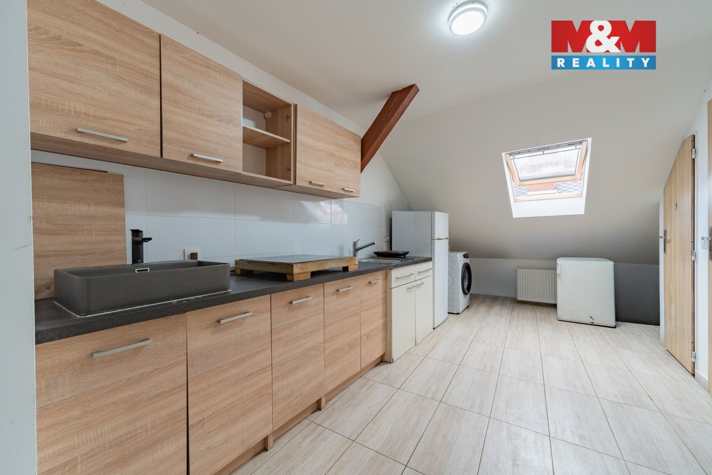 Pronájem bytu 200 m² - foto 2