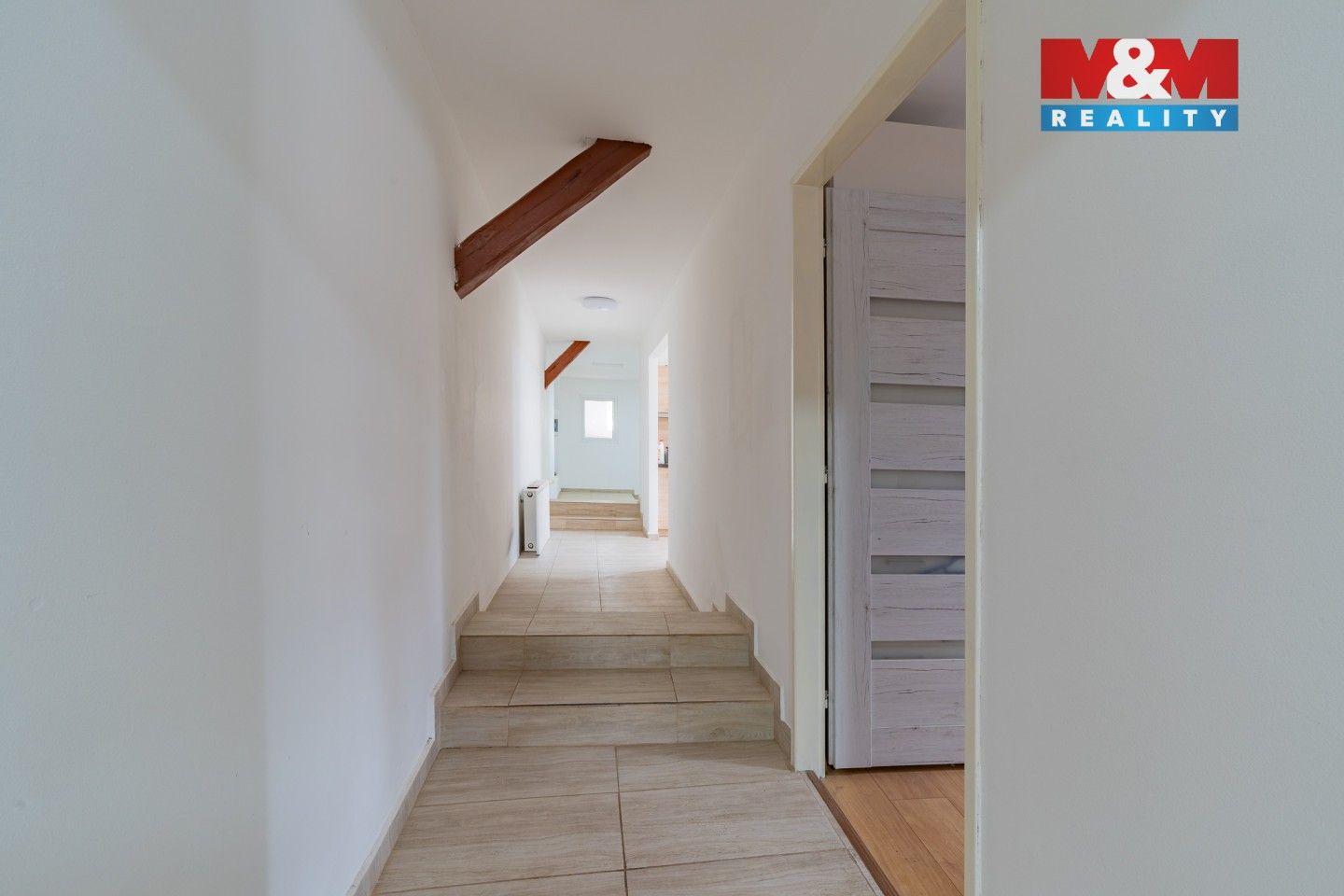 Pronájem bytu 200 m² - foto 4