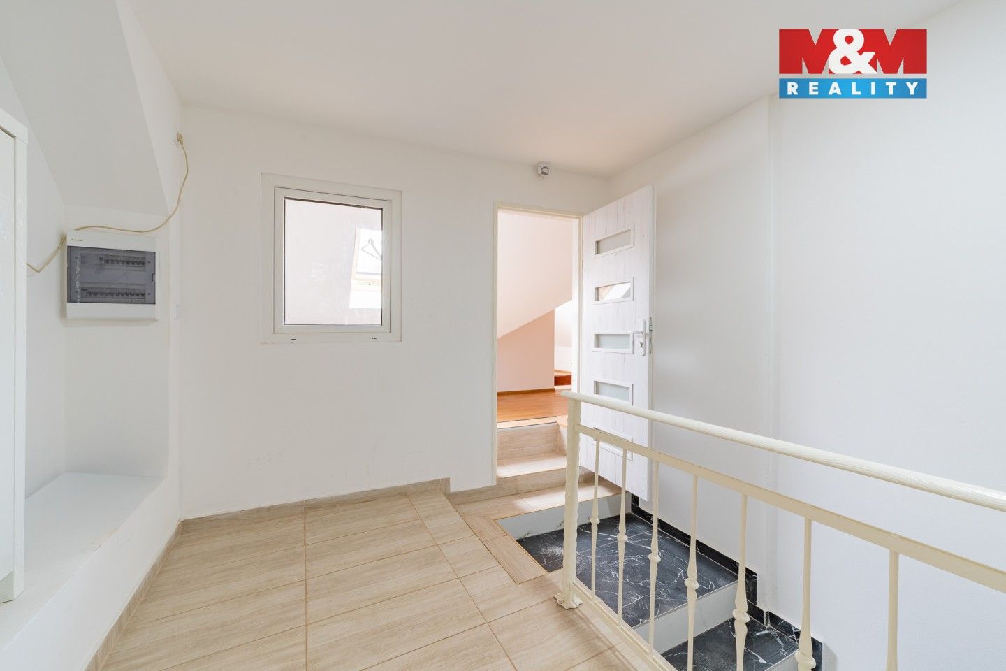 Pronájem bytu 200 m² - foto 15