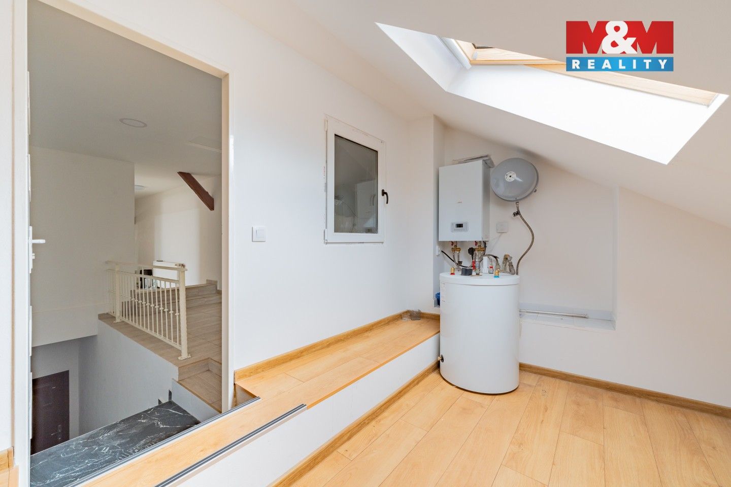 Pronájem bytu 200 m² - foto 18