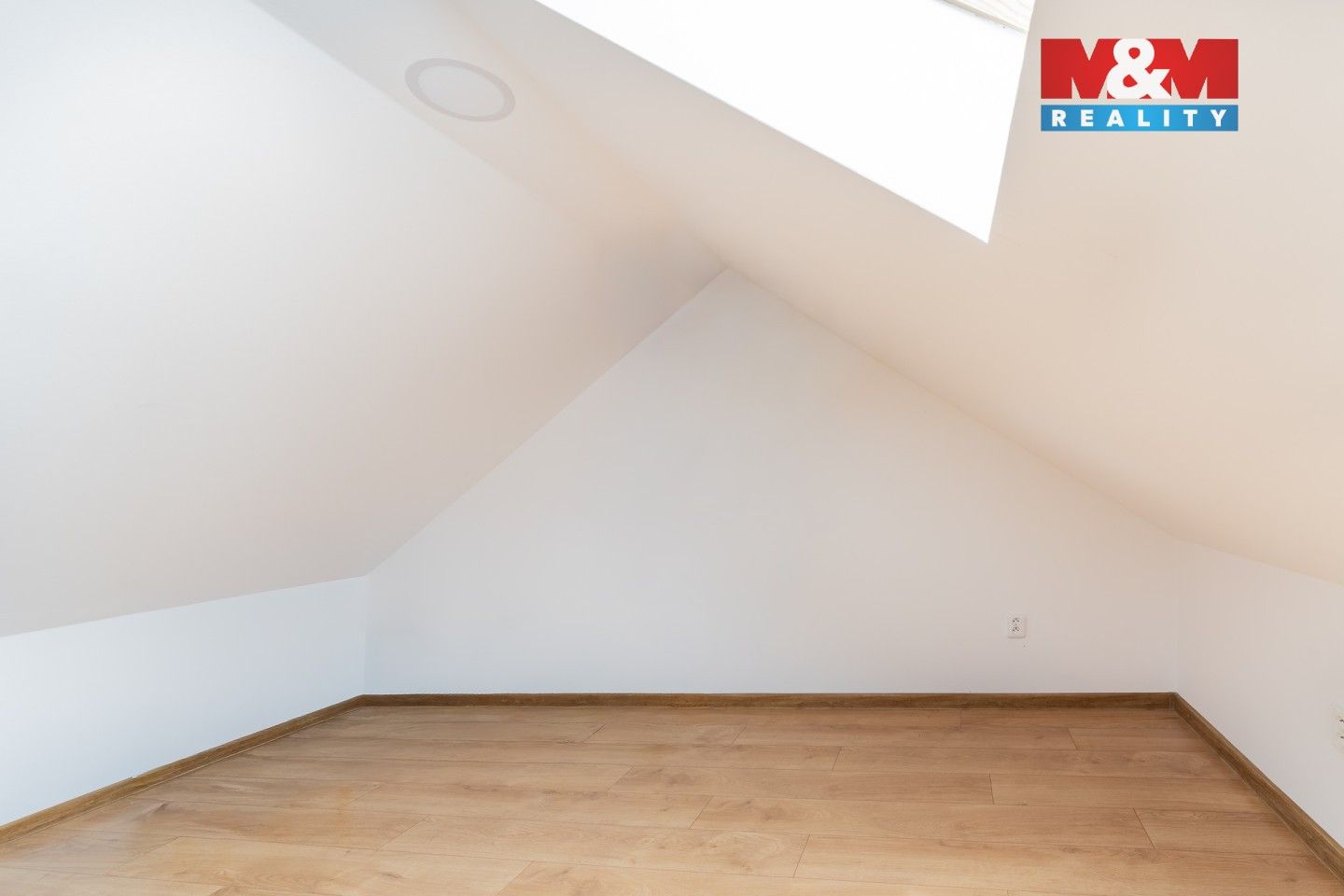 Pronájem bytu 200 m² - foto 21