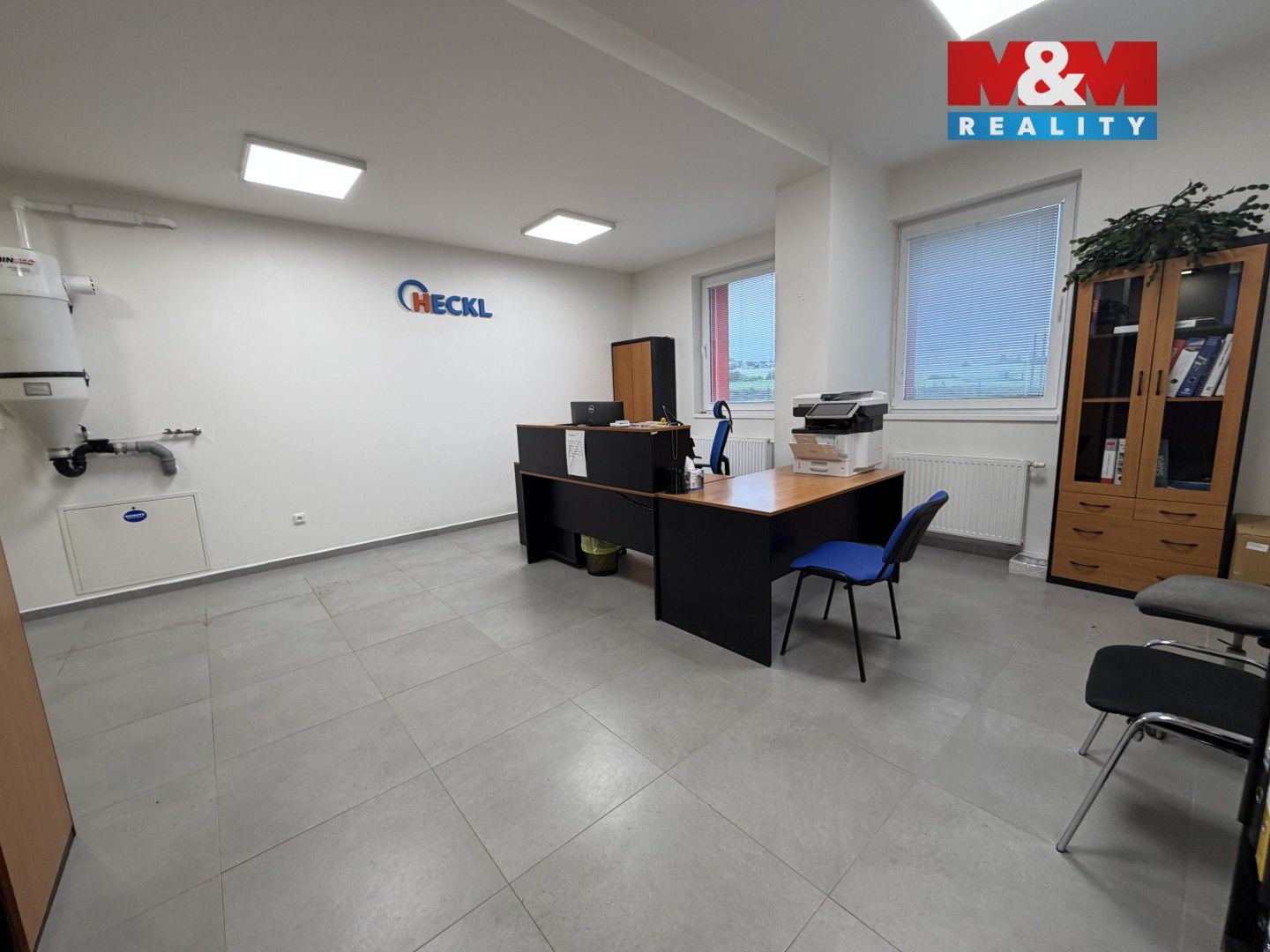 Pronájem komerčního prostoru 415 m² - foto 2