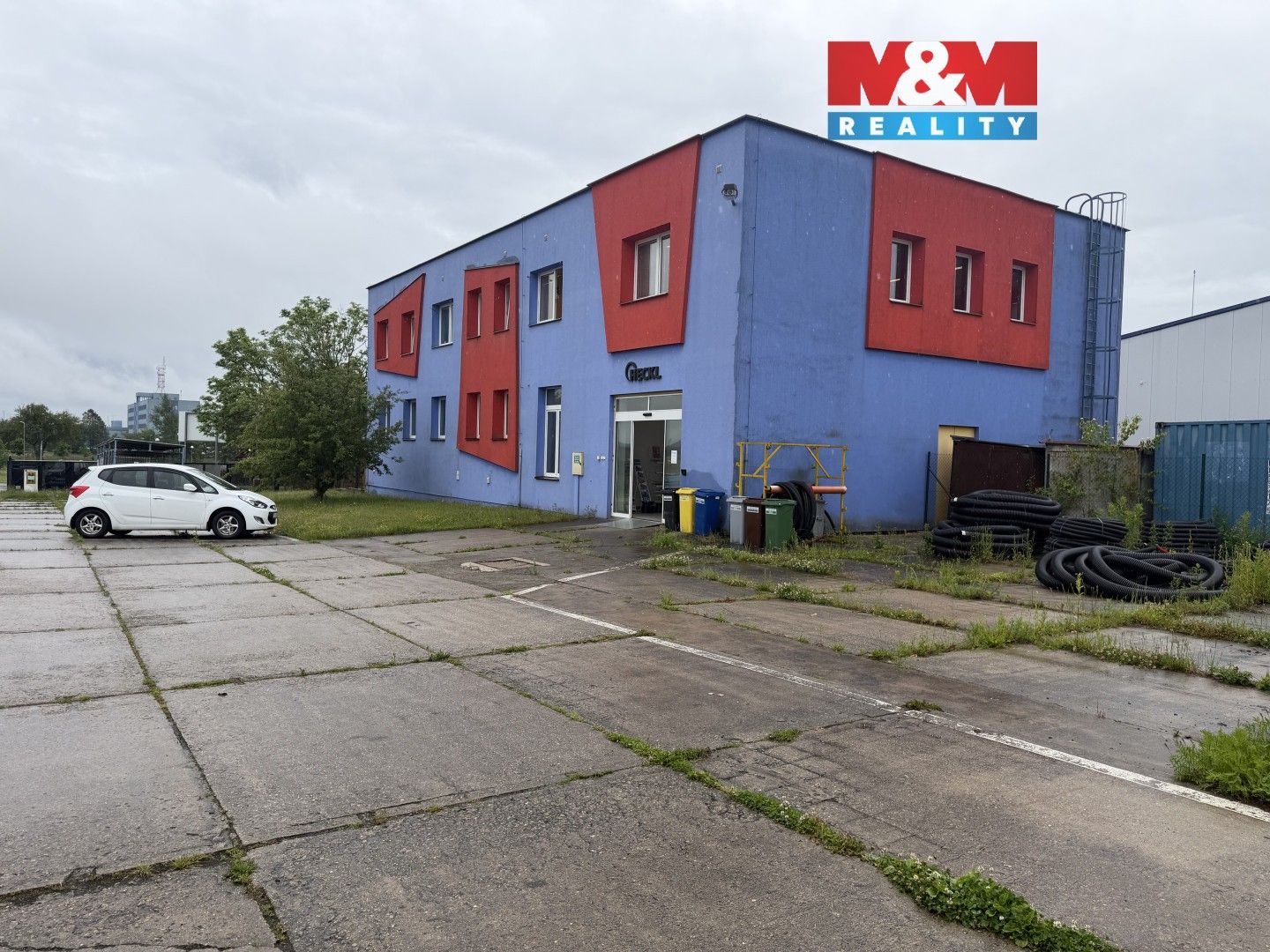 Pronájem komerčního prostoru 415 m² - foto 1