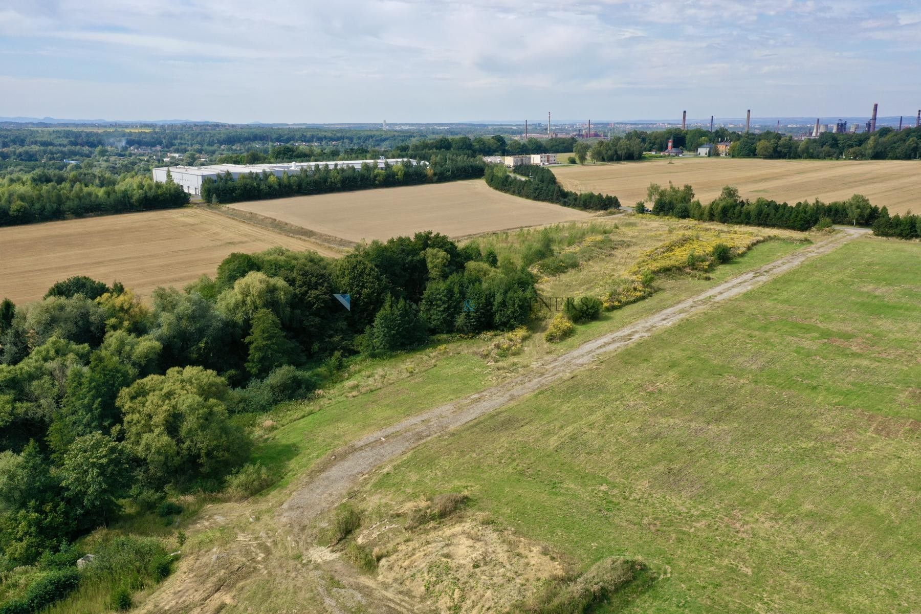 Prodej pozemku 66863 m² - foto 1