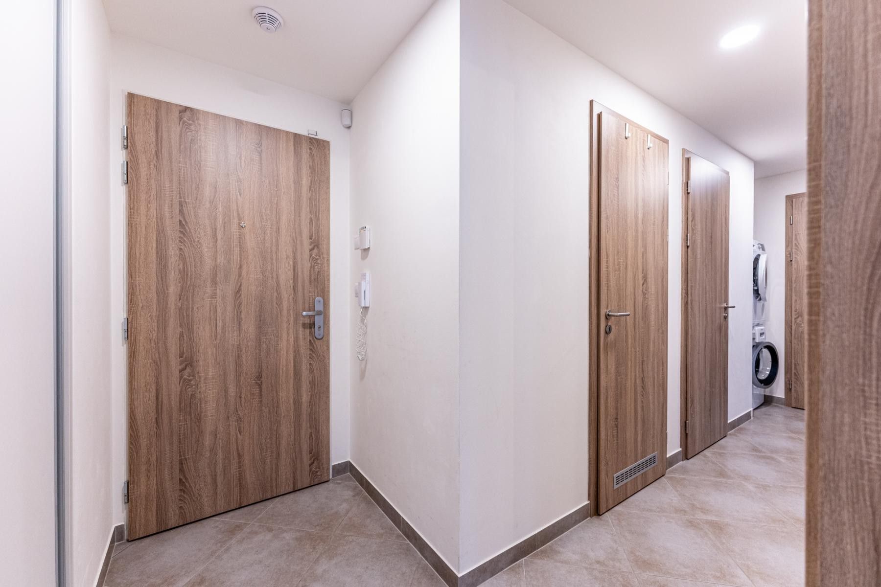 Pronájem bytu 3+kk 78 m² - foto 12
