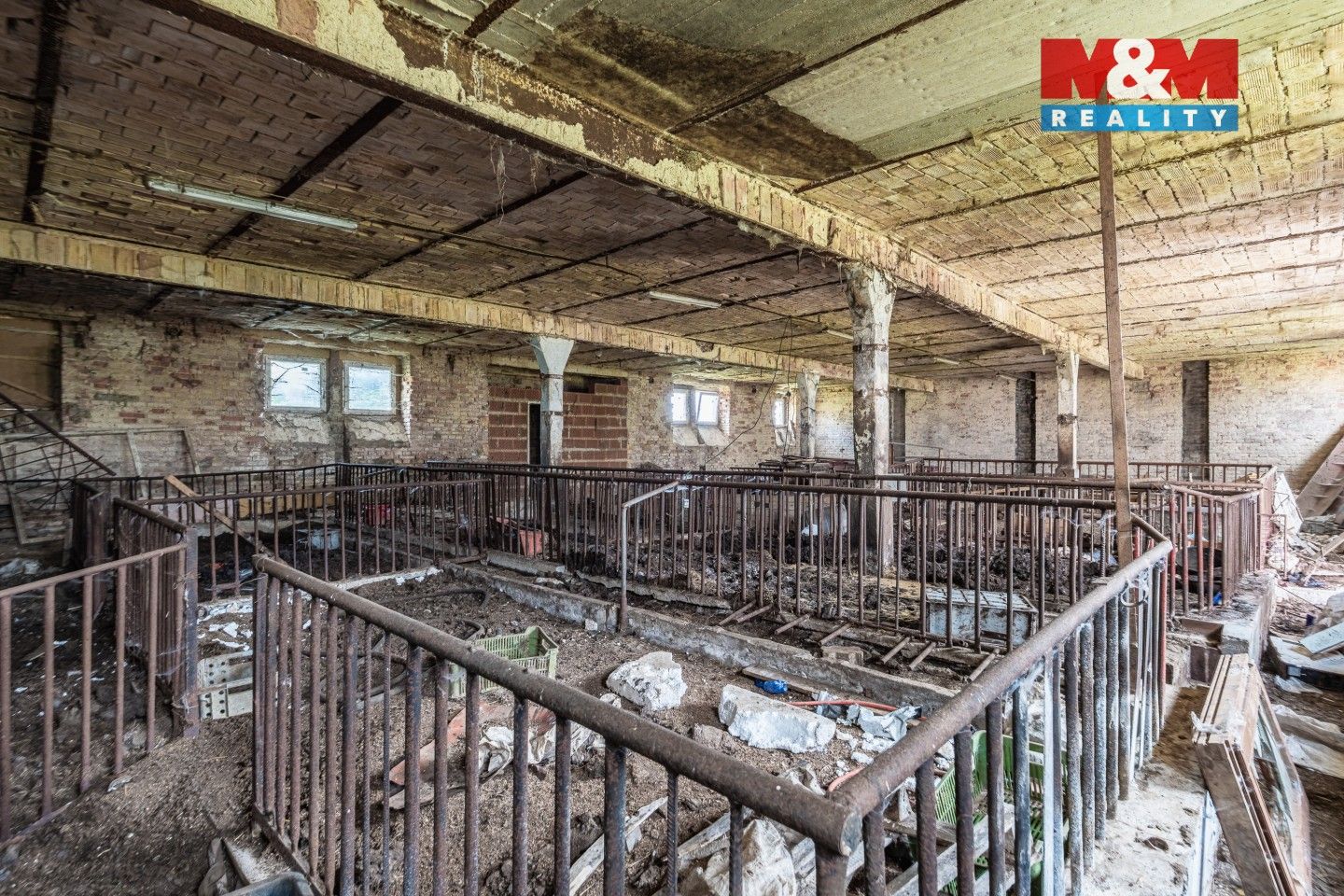 Prodej komerčního prostoru 627 m² - foto 34