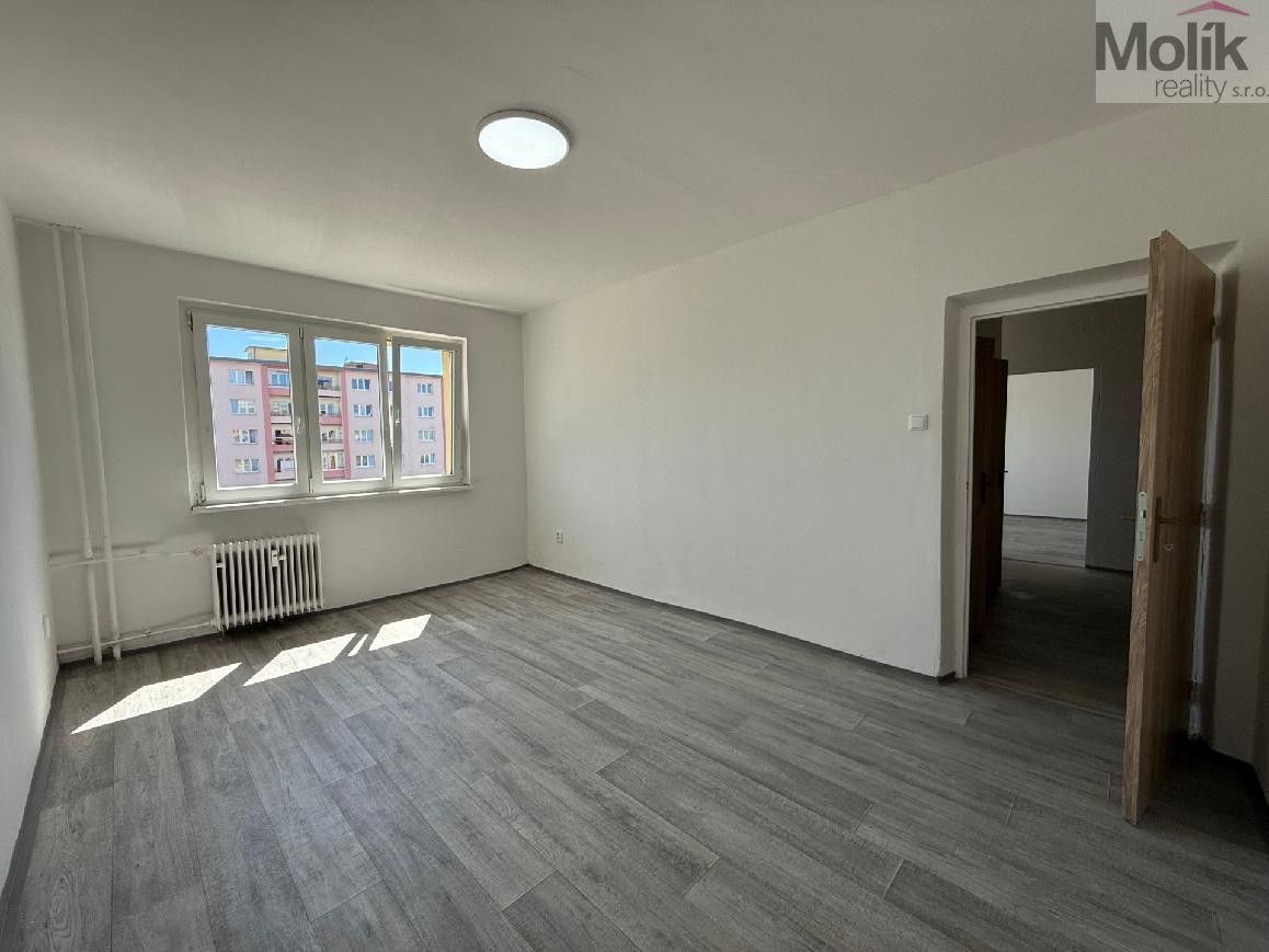 Pronájem bytu 2+1 55 m² - foto 7