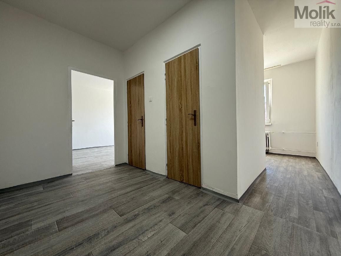 Pronájem bytu 2+1 55 m² - foto 8