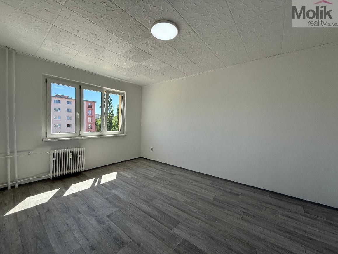 Pronájem bytu 2+1 55 m² - foto 5