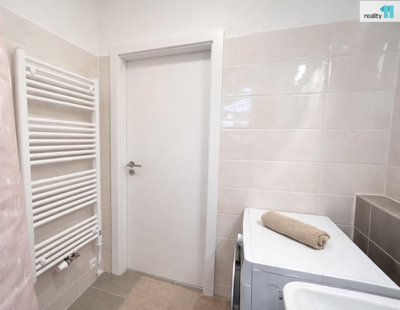 Pronájem bytu 1+kk 38 m² - foto 9