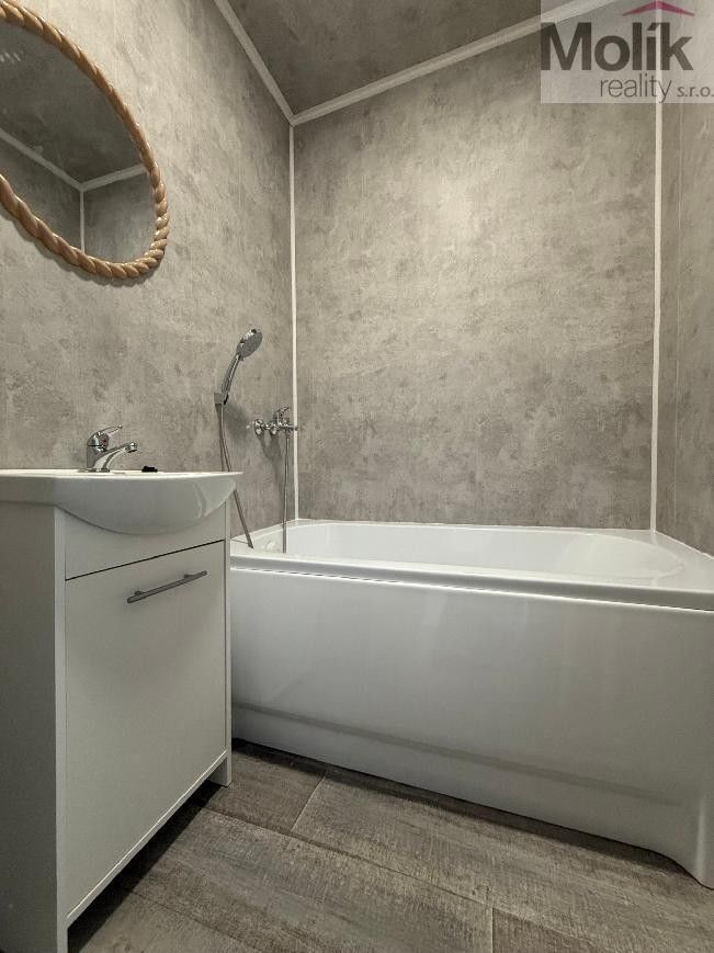 Pronájem bytu 2+1 55 m² - foto 10