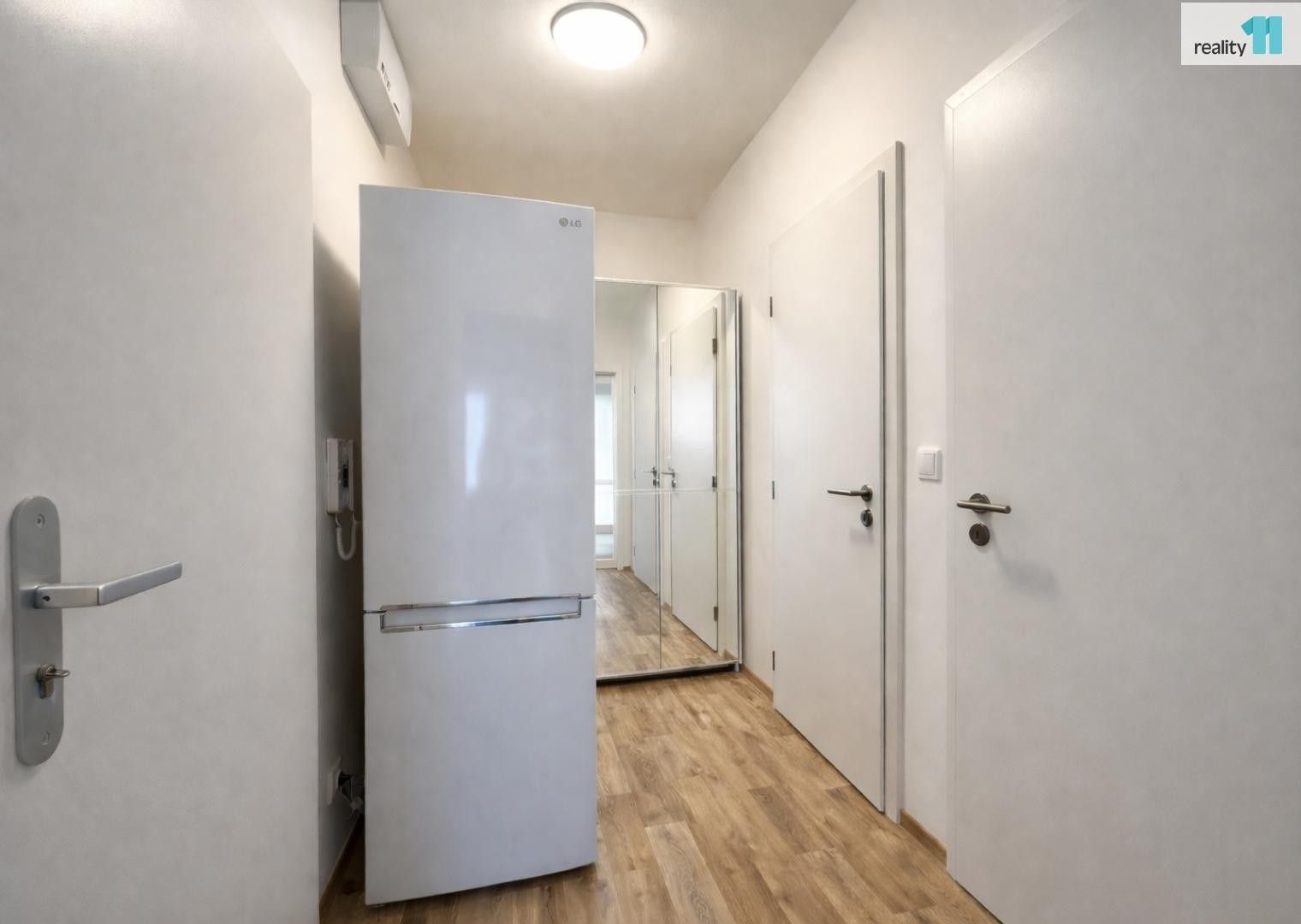 Pronájem bytu 1+kk 38 m² - foto 17