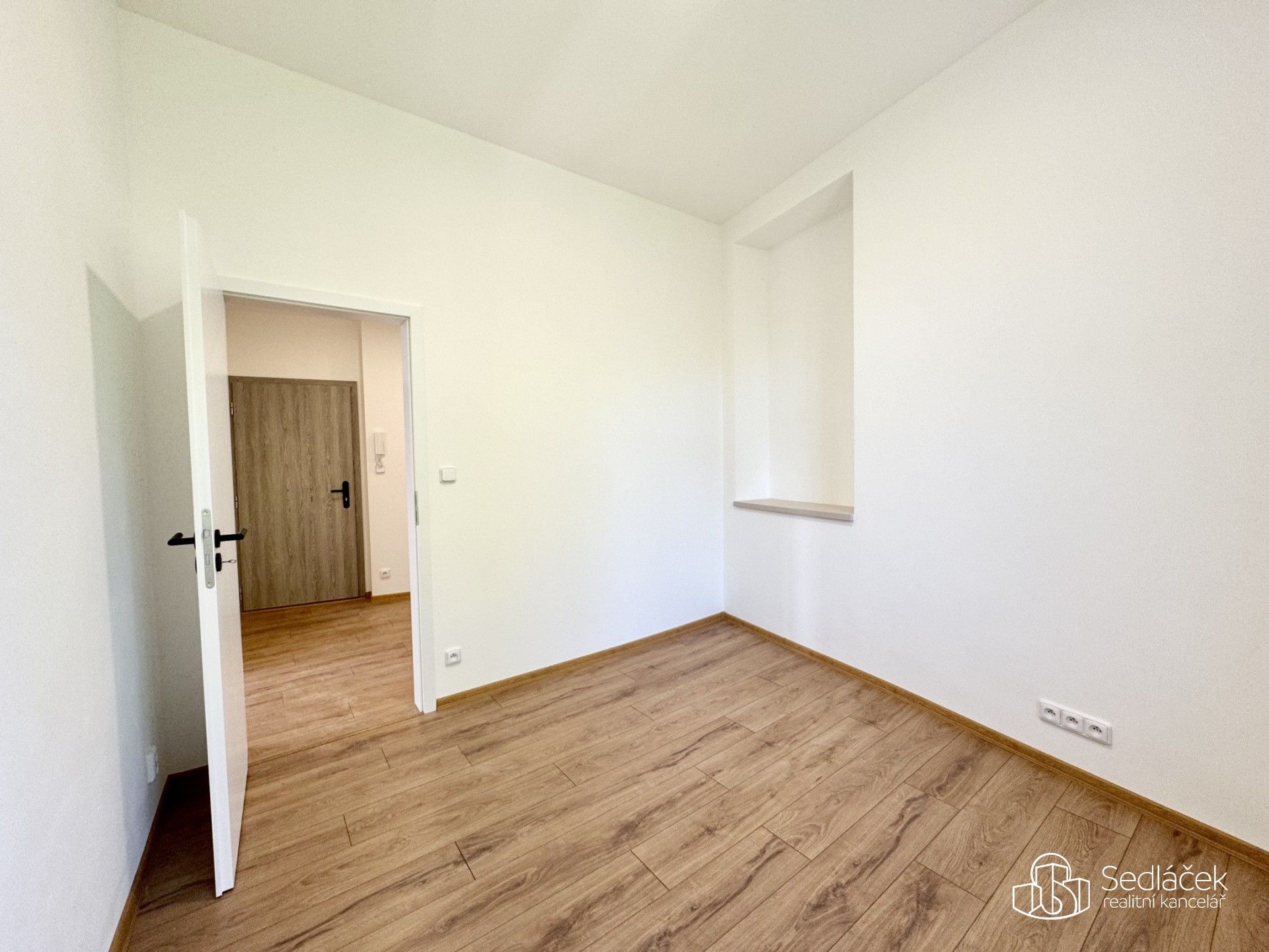 Pronájem bytu 3+kk 62 m² - foto 12