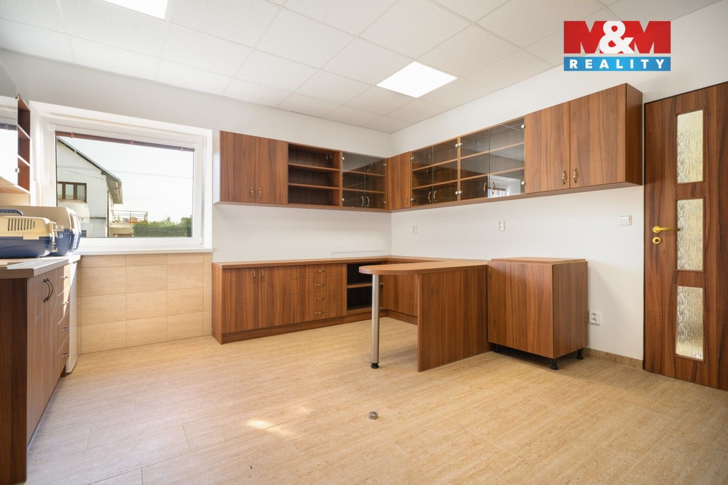 Prodej komerčního prostoru 202 m² - foto 2