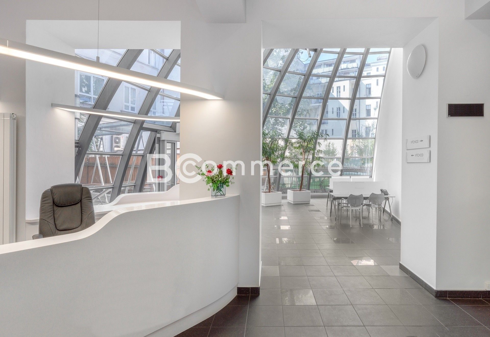 Pronájem komerčního prostoru 155 m² - foto 2