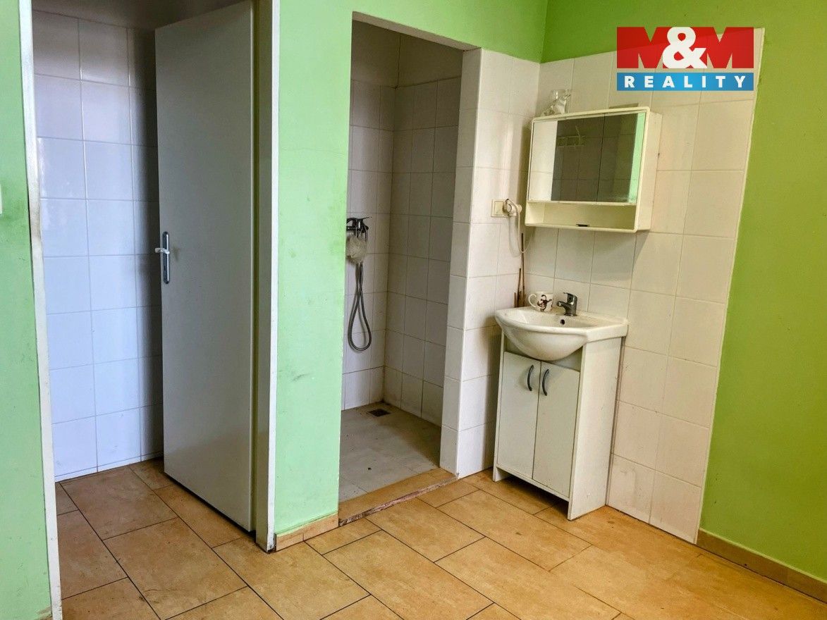 Pronájem komerčního prostoru 140 m² - foto 4