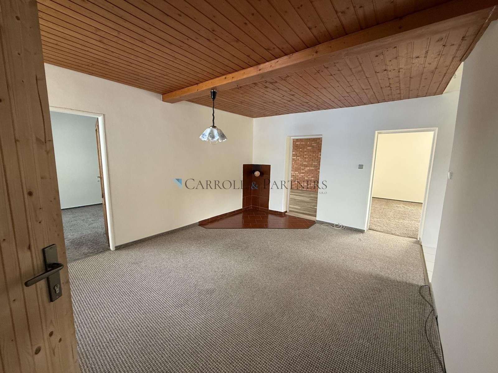 Pronájem bytu 4+kk 91 m² - foto 1