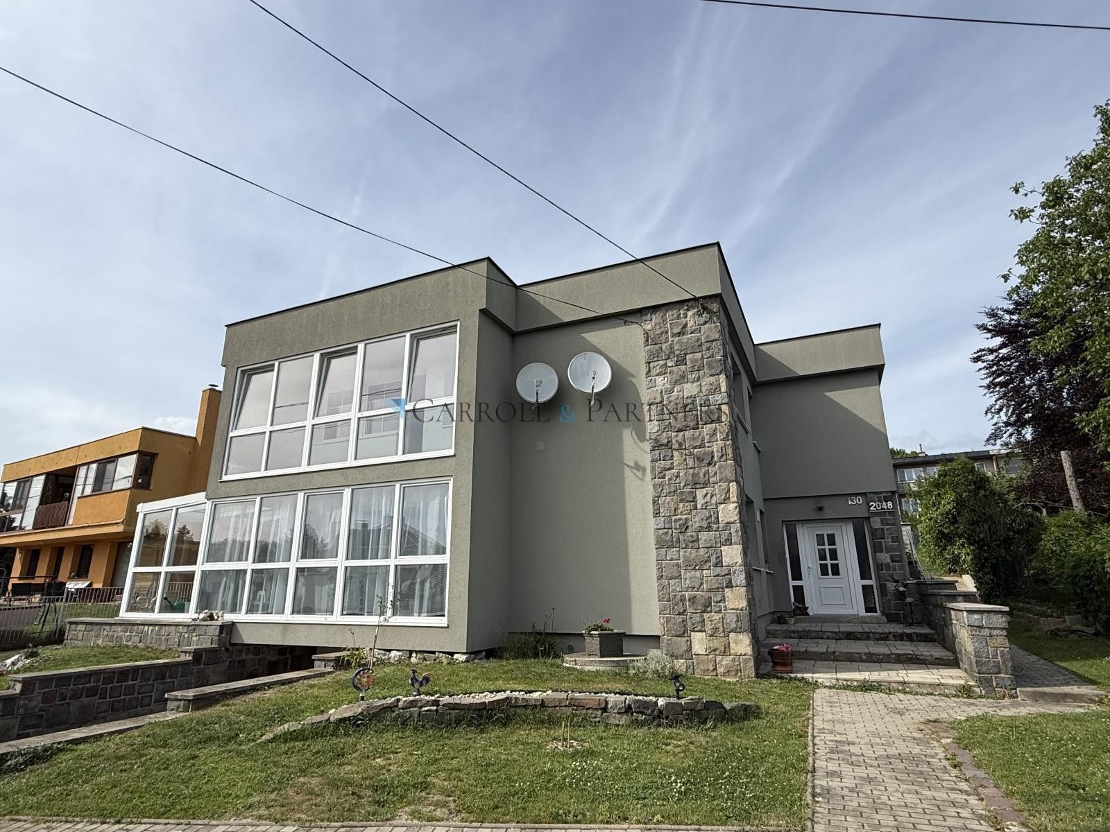 Pronájem bytu 4+kk 91 m² - foto 2