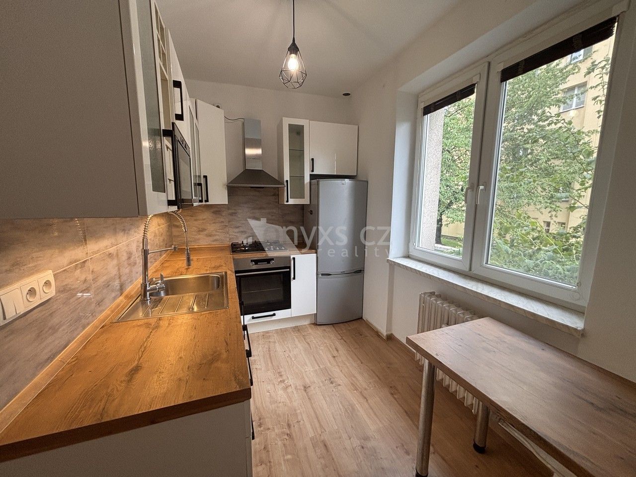 Pronájem bytu 3+1 63 m² - foto 3