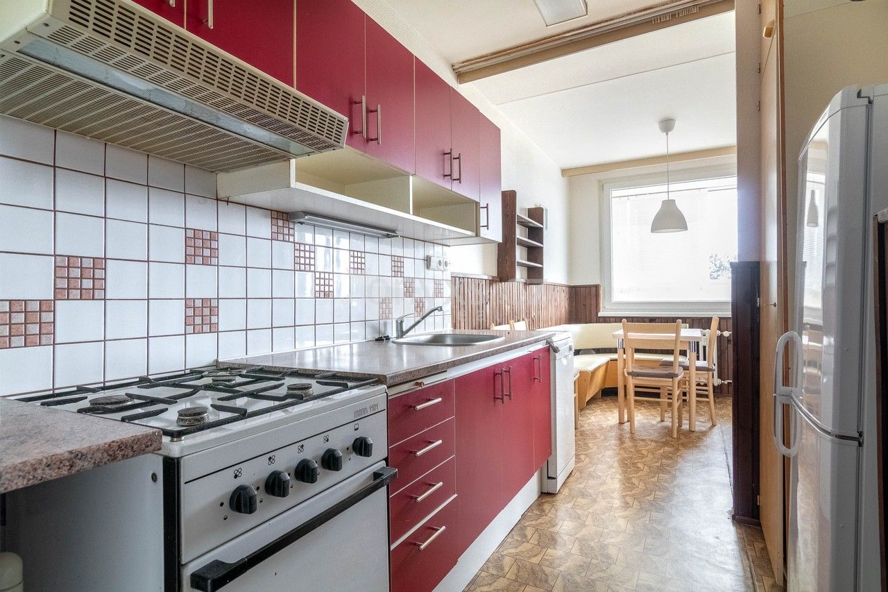 Pronájem bytu 3+1 74 m² - foto 3