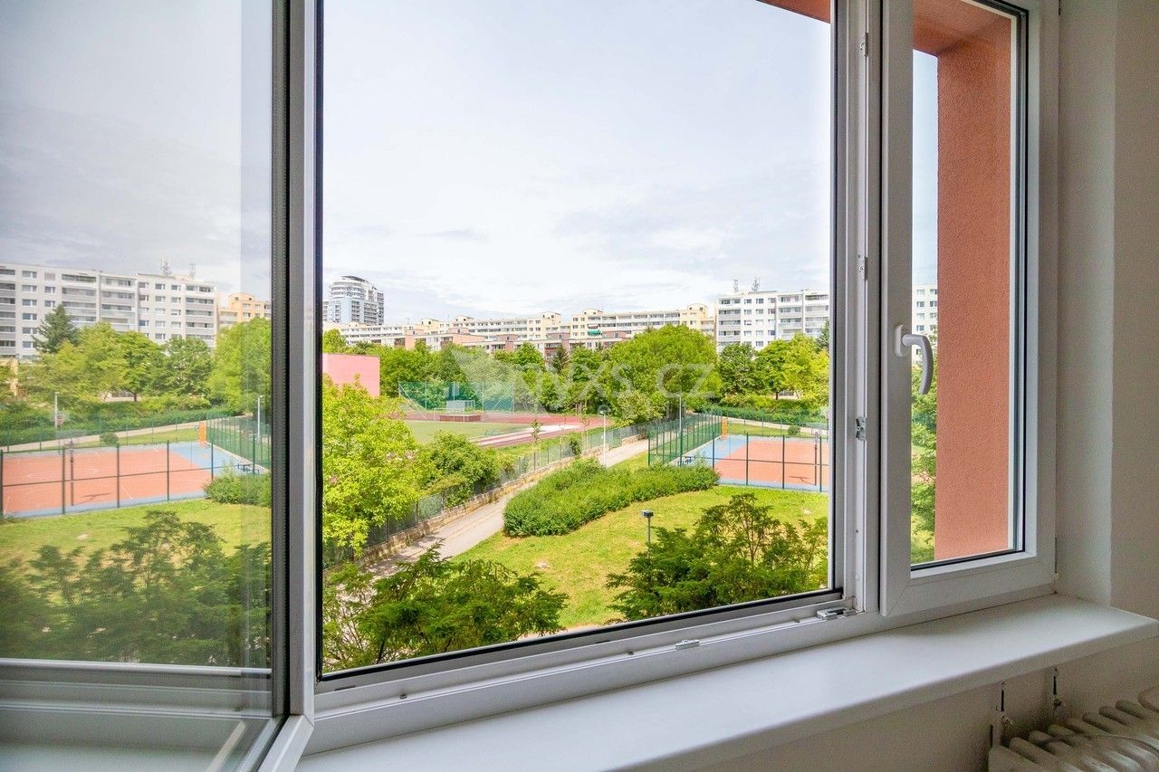 Pronájem bytu 3+1 74 m² - foto 4