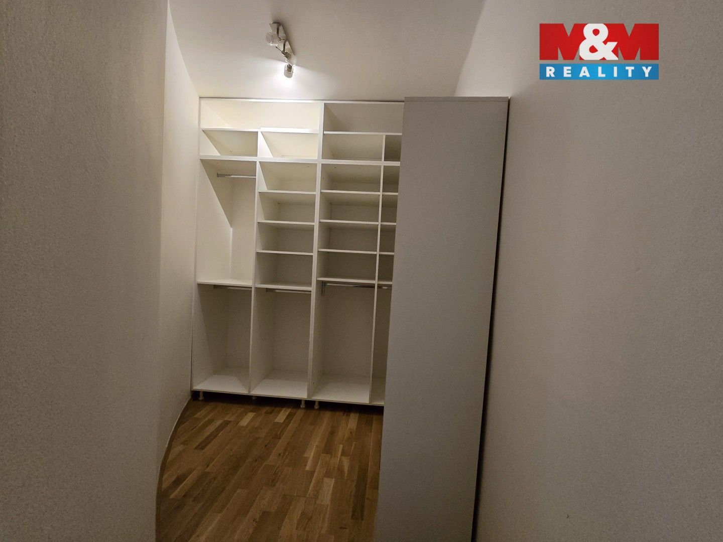 Pronájem bytu 4+kk 150 m² - foto 7