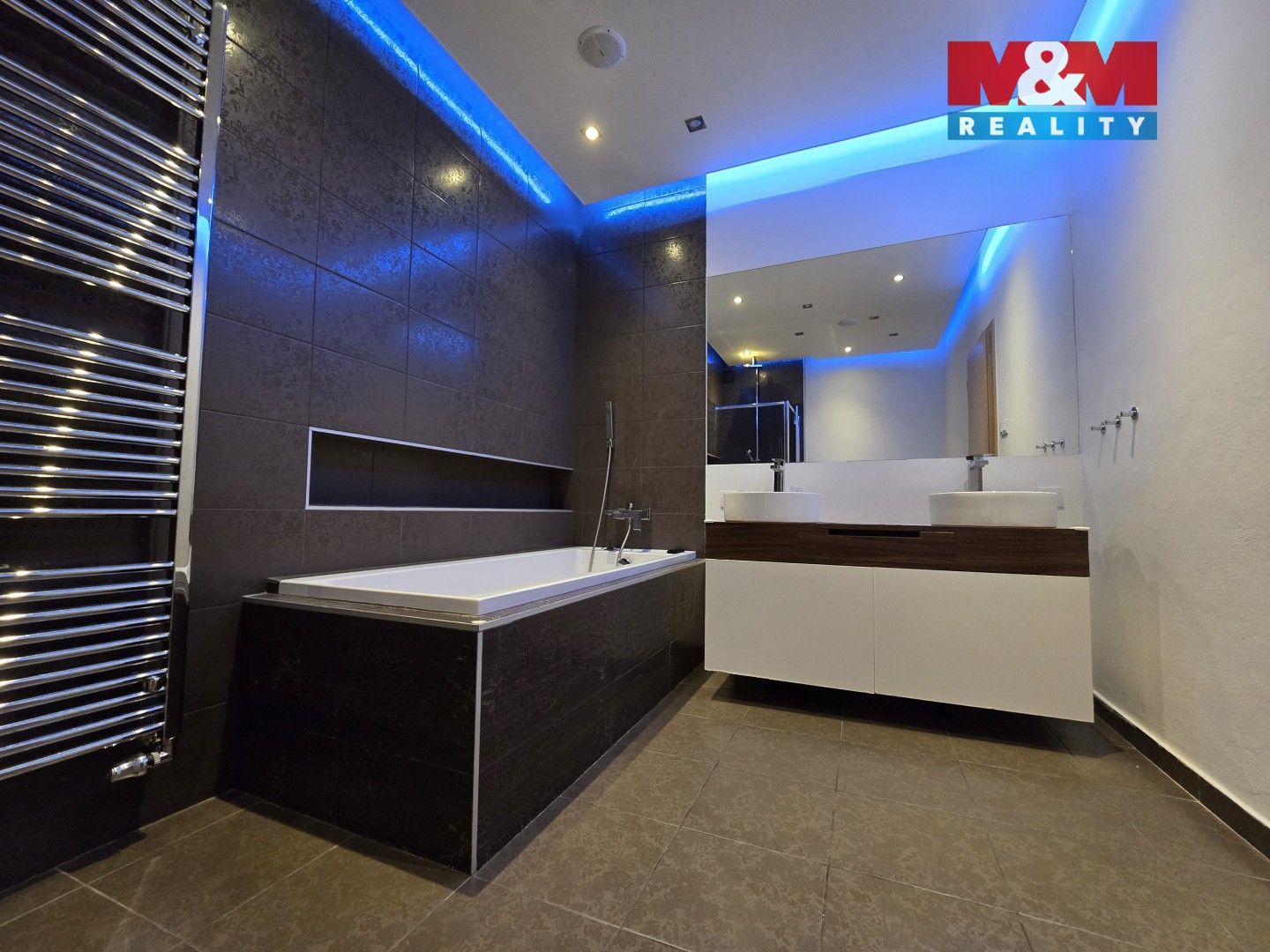 Pronájem bytu 4+kk 150 m² - foto 4