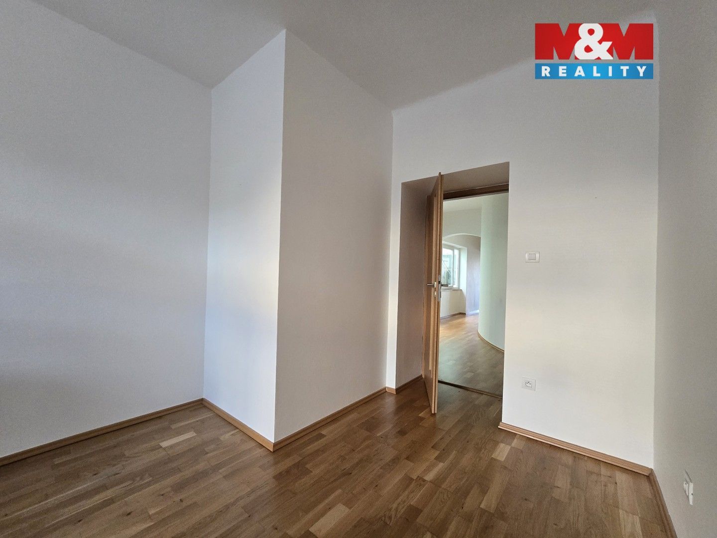 Pronájem bytu 4+kk 150 m² - foto 9