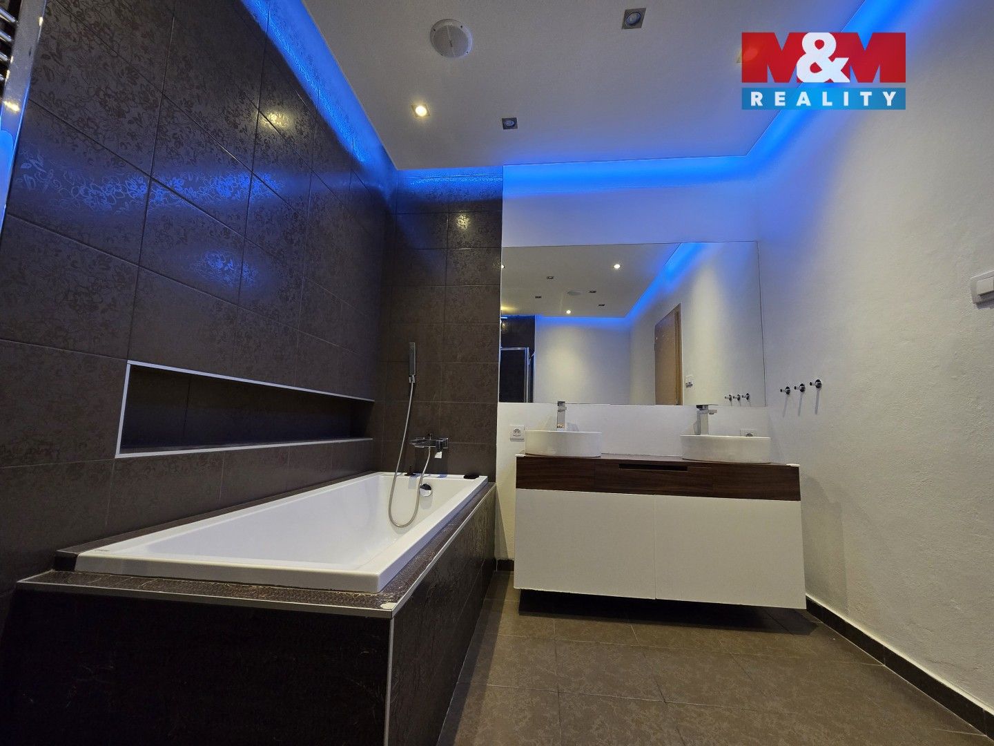 Pronájem bytu 4+kk 150 m² - foto 13