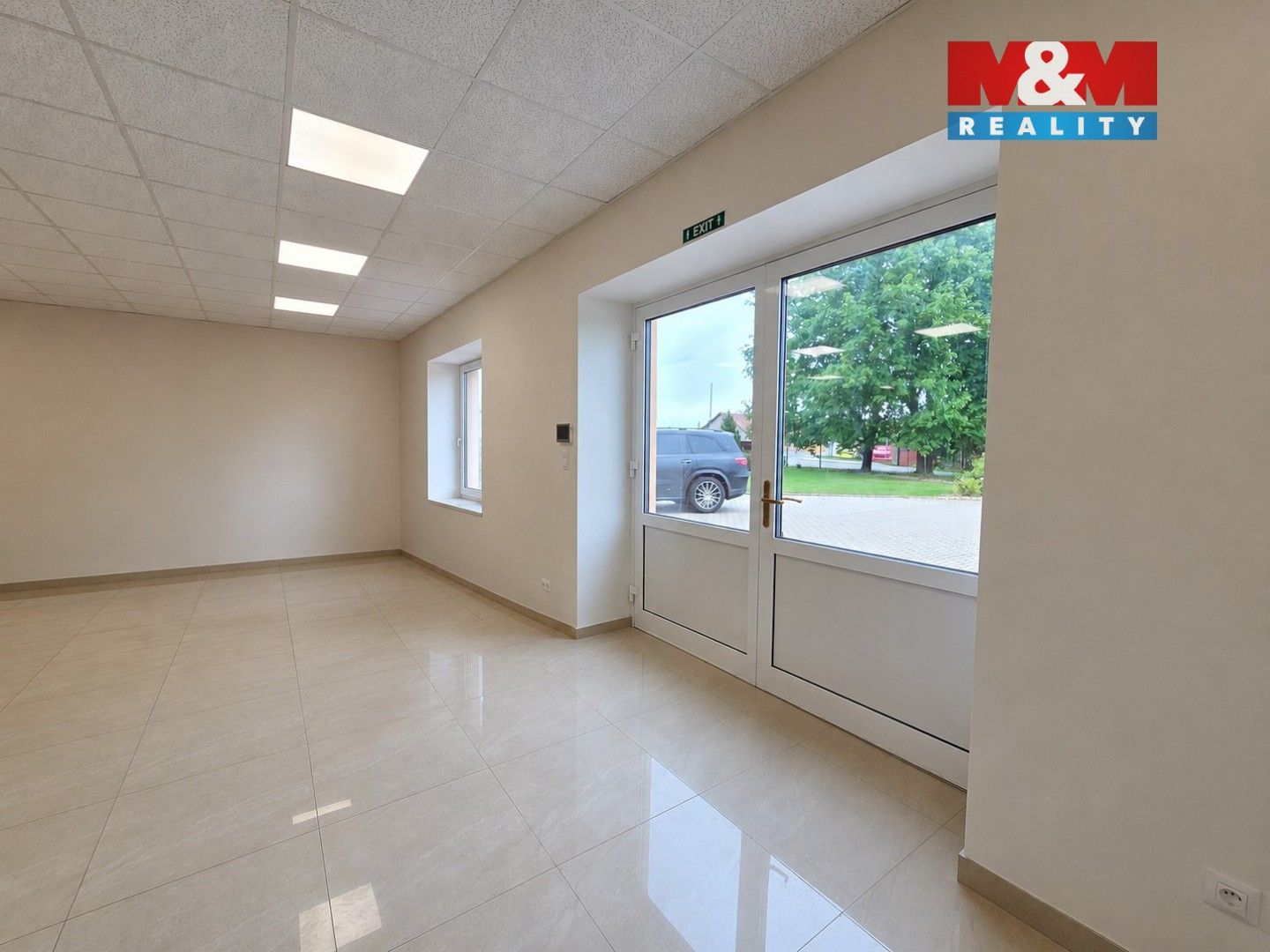 Pronájem komerčního prostoru 190 m² - foto 2