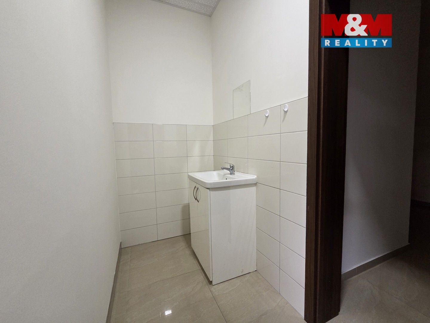 Pronájem komerčního prostoru 190 m² - foto 10