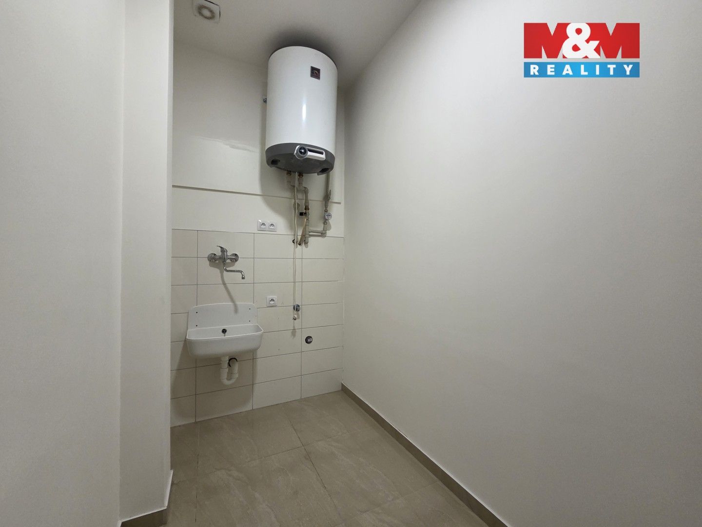 Pronájem komerčního prostoru 190 m² - foto 11