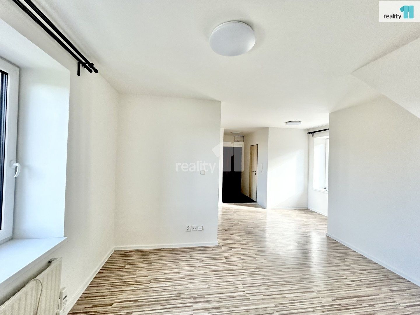 Pronájem bytu 2+kk 64 m² - foto 8
