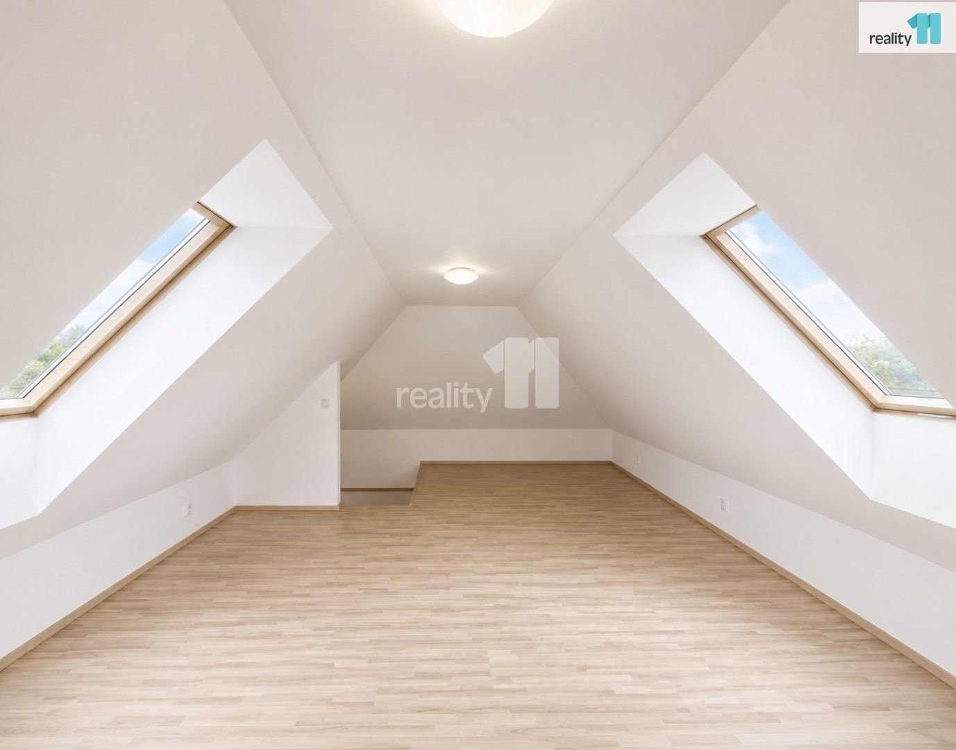 Pronájem bytu 2+kk 64 m² - foto 12