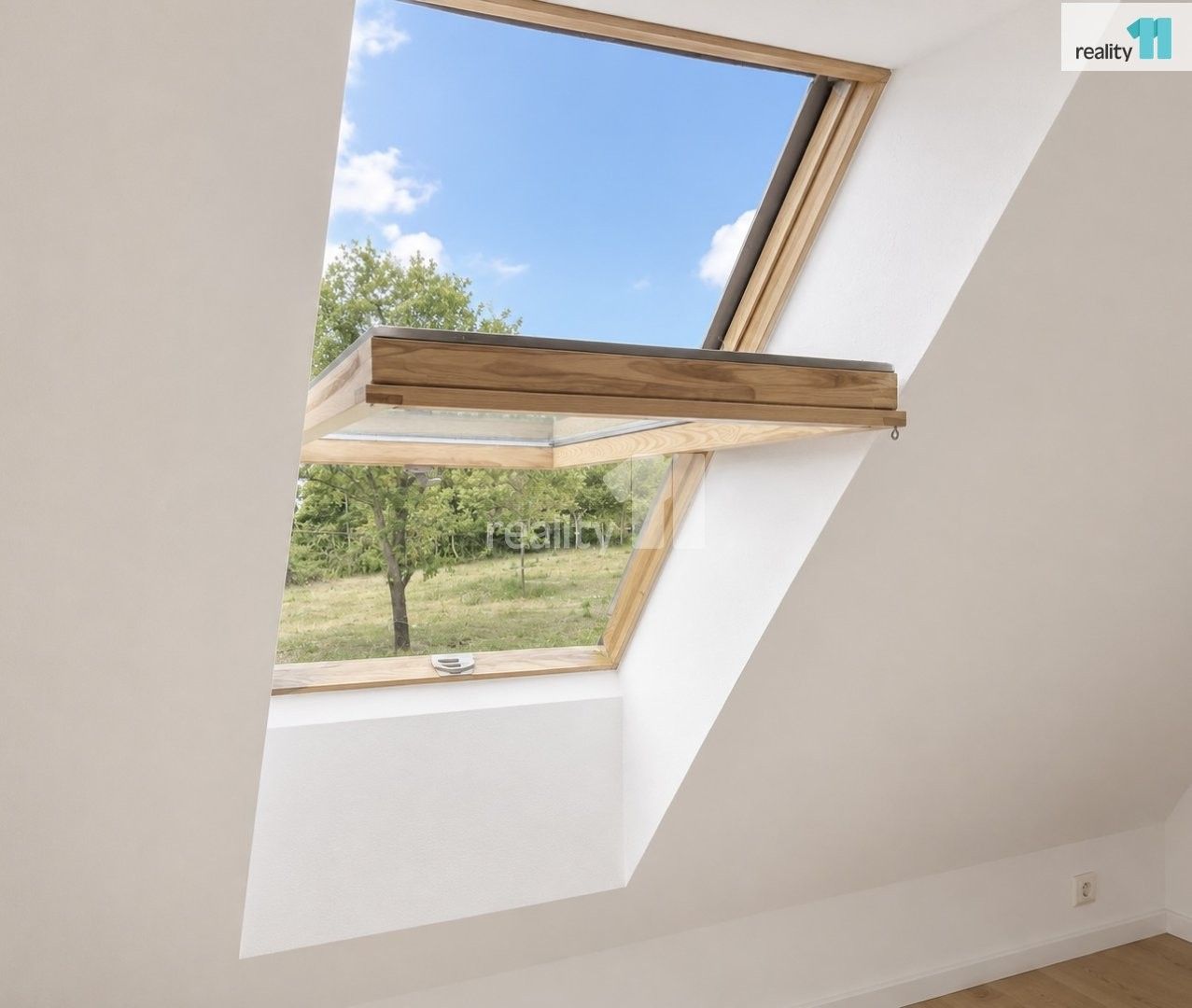 Pronájem bytu 2+kk 64 m² - foto 11