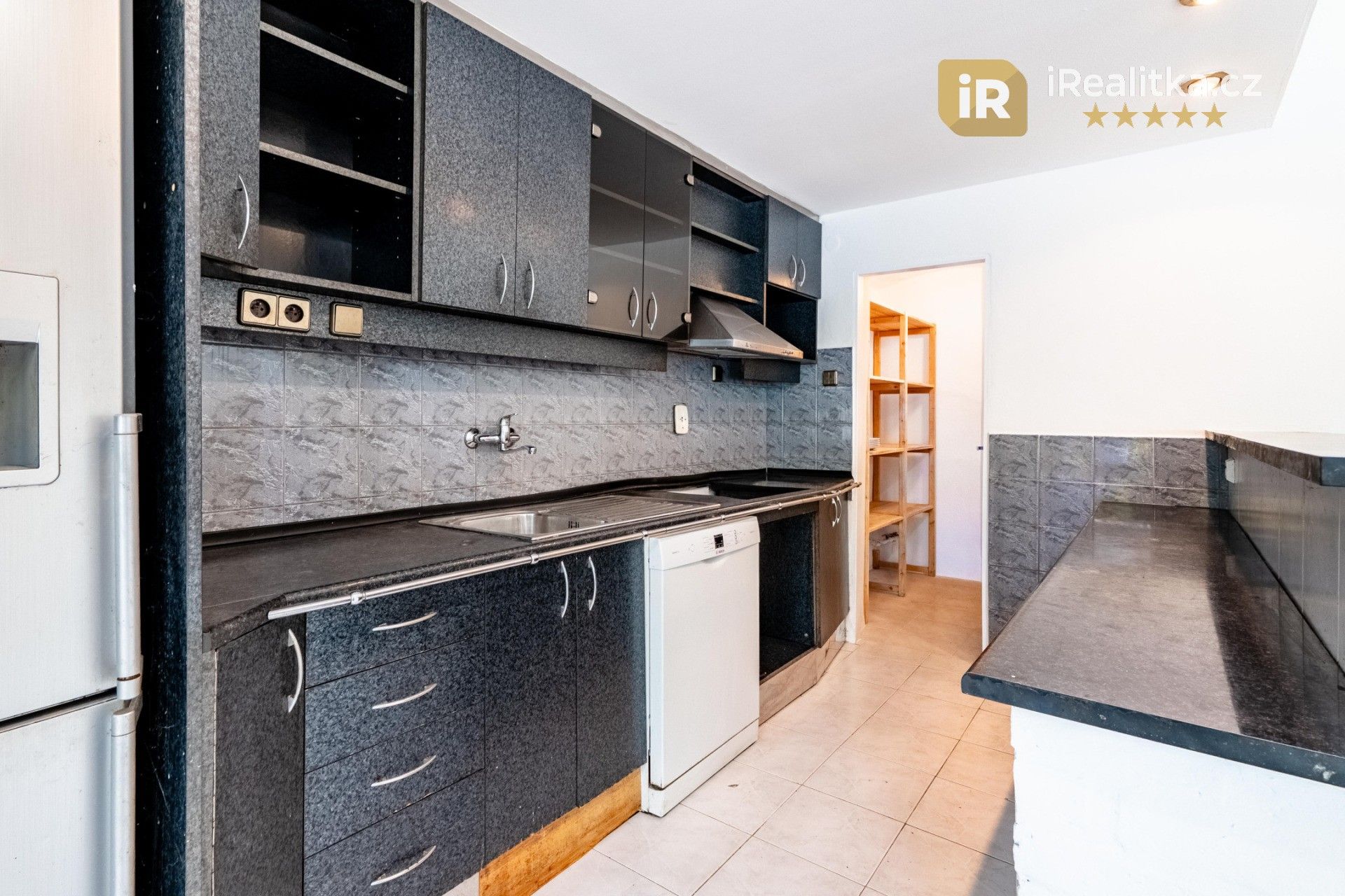 Prodej komerčního prostoru 917 m² - foto 8