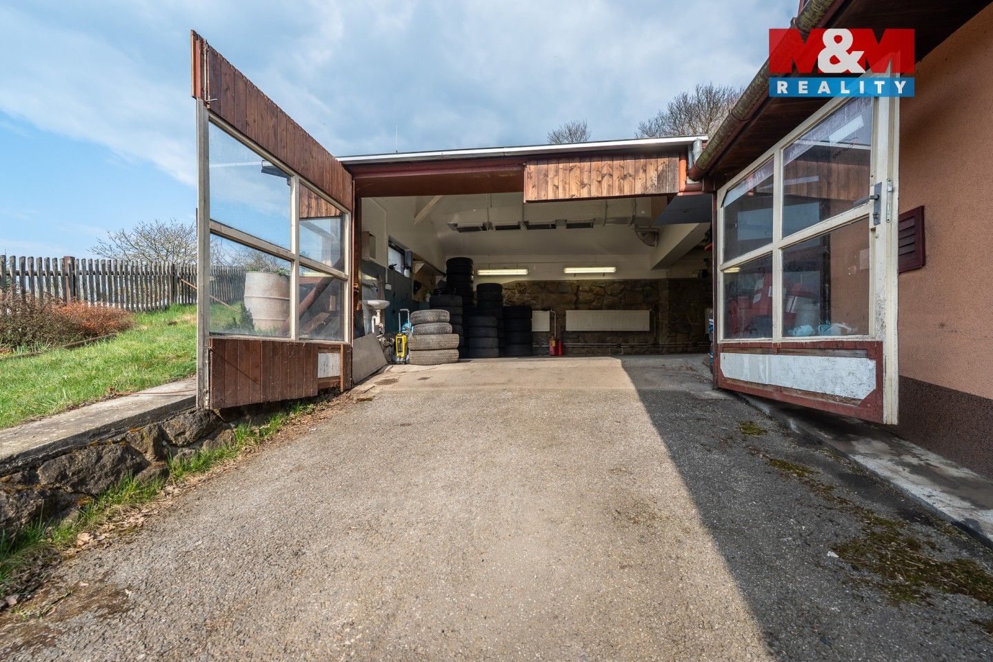 Prodej komerčního prostoru 240 m² - foto 4