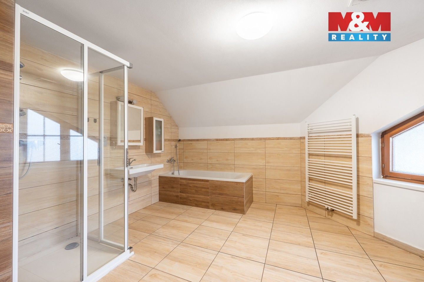 Prodej komerčního prostoru 240 m² - foto 8