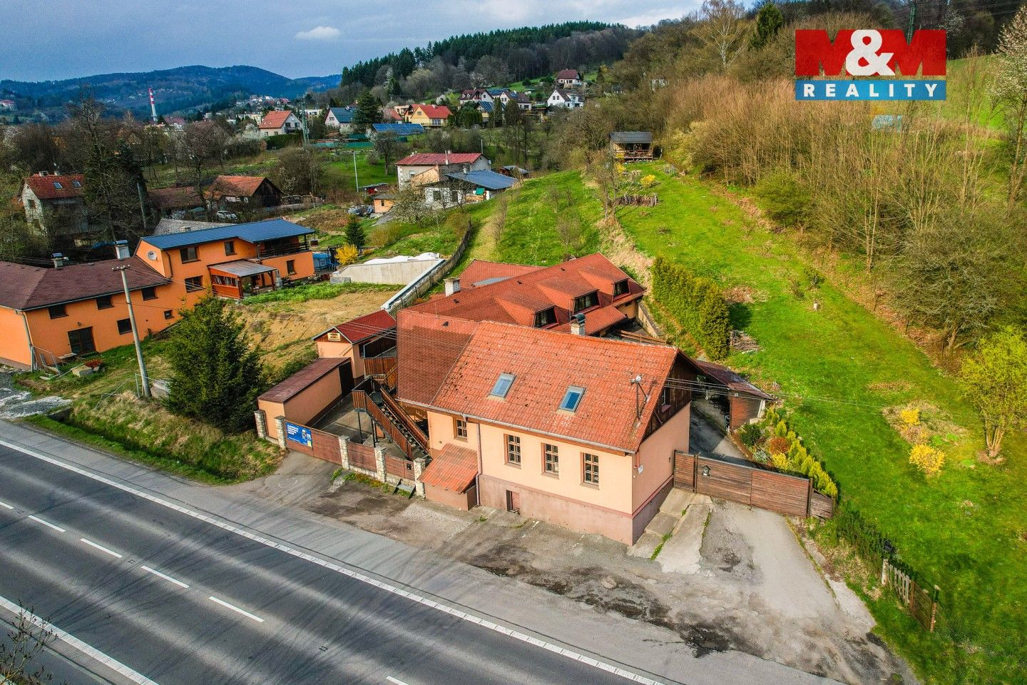 Prodej komerčního prostoru 240 m² - foto 11