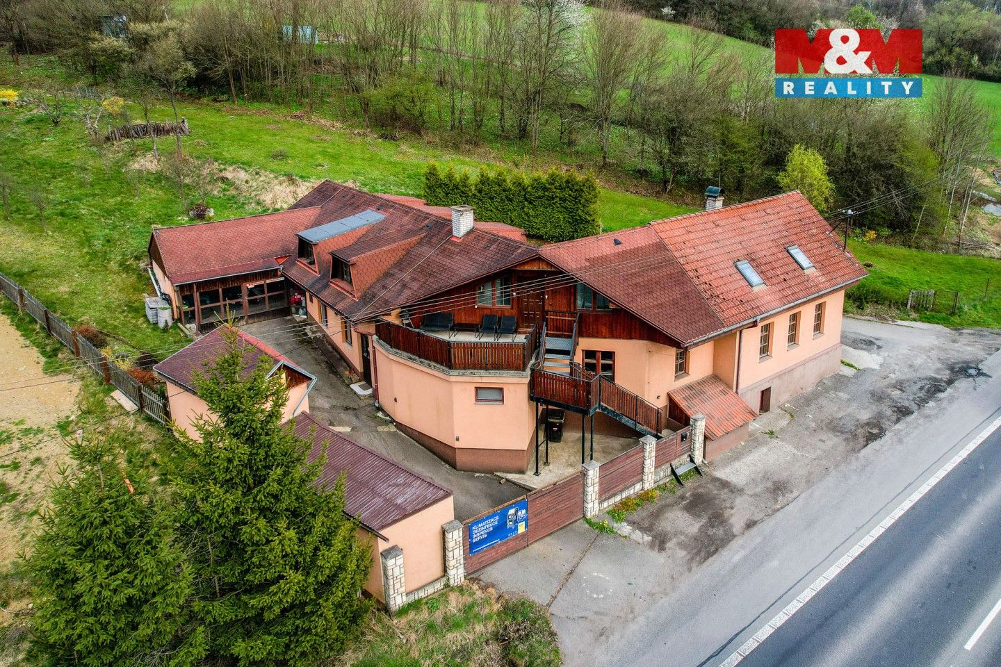 Prodej komerčního prostoru 240 m² - foto 9