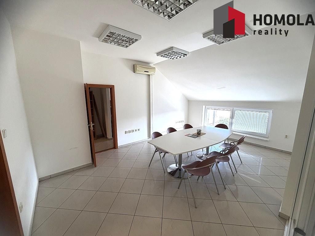 Pronájem komerčního prostoru 96 m² - foto 3