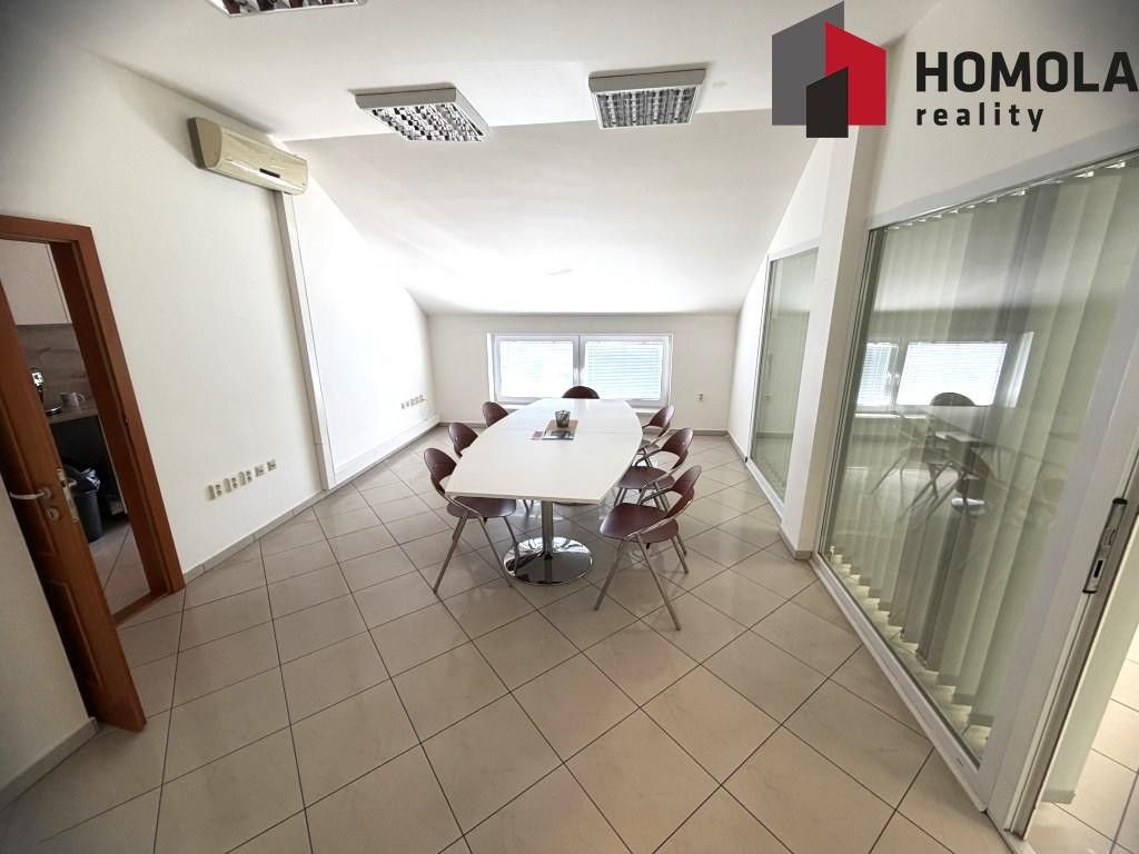 Pronájem komerčního prostoru 96 m² - foto 4
