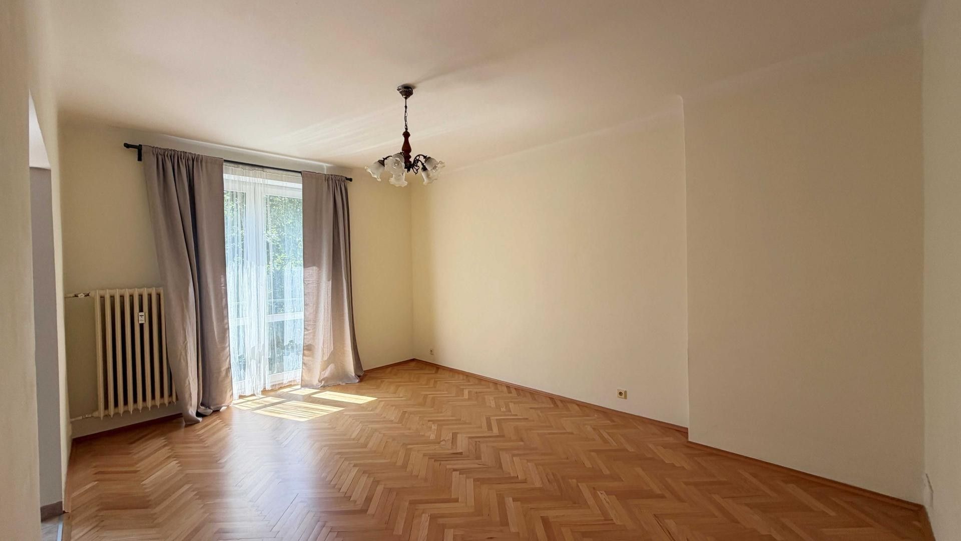 Pronájem bytu 2+1 53 m² - foto 1