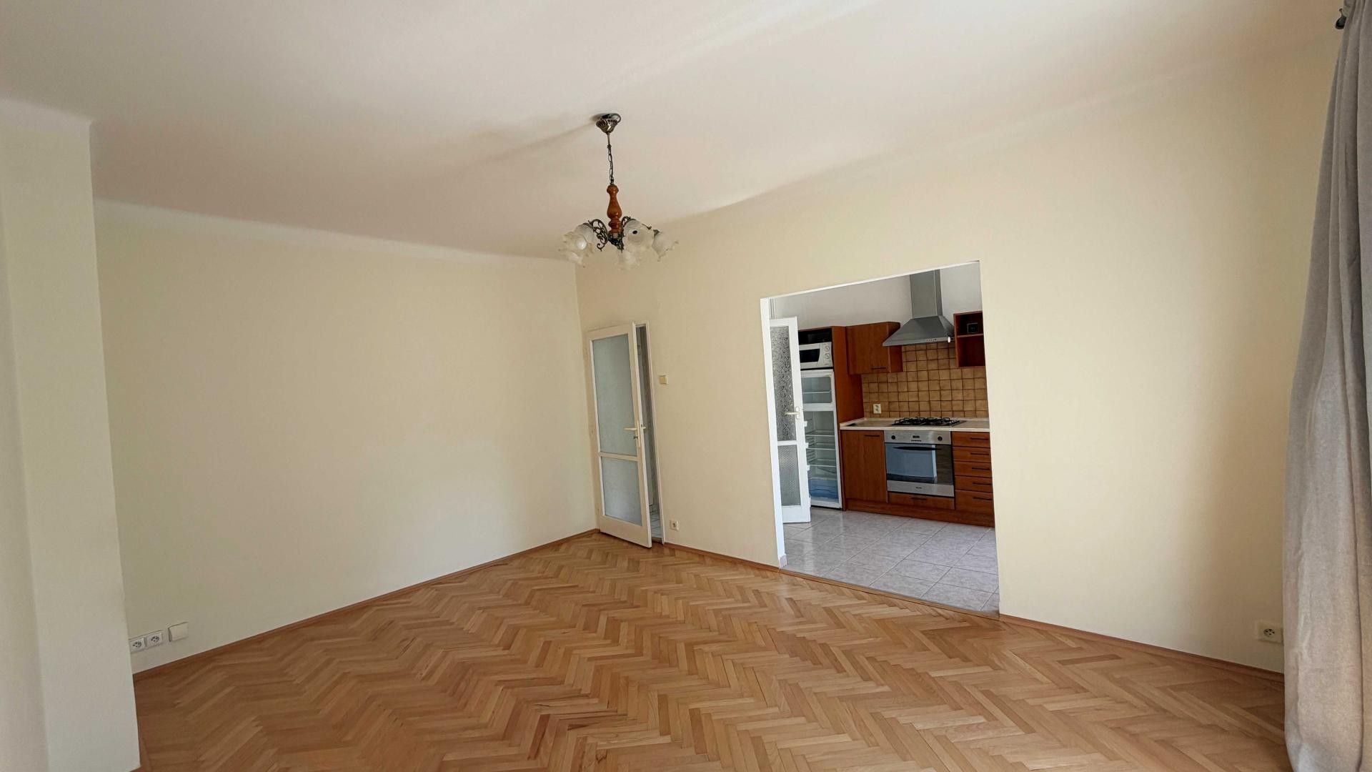 Pronájem bytu 2+1 53 m² - foto 3