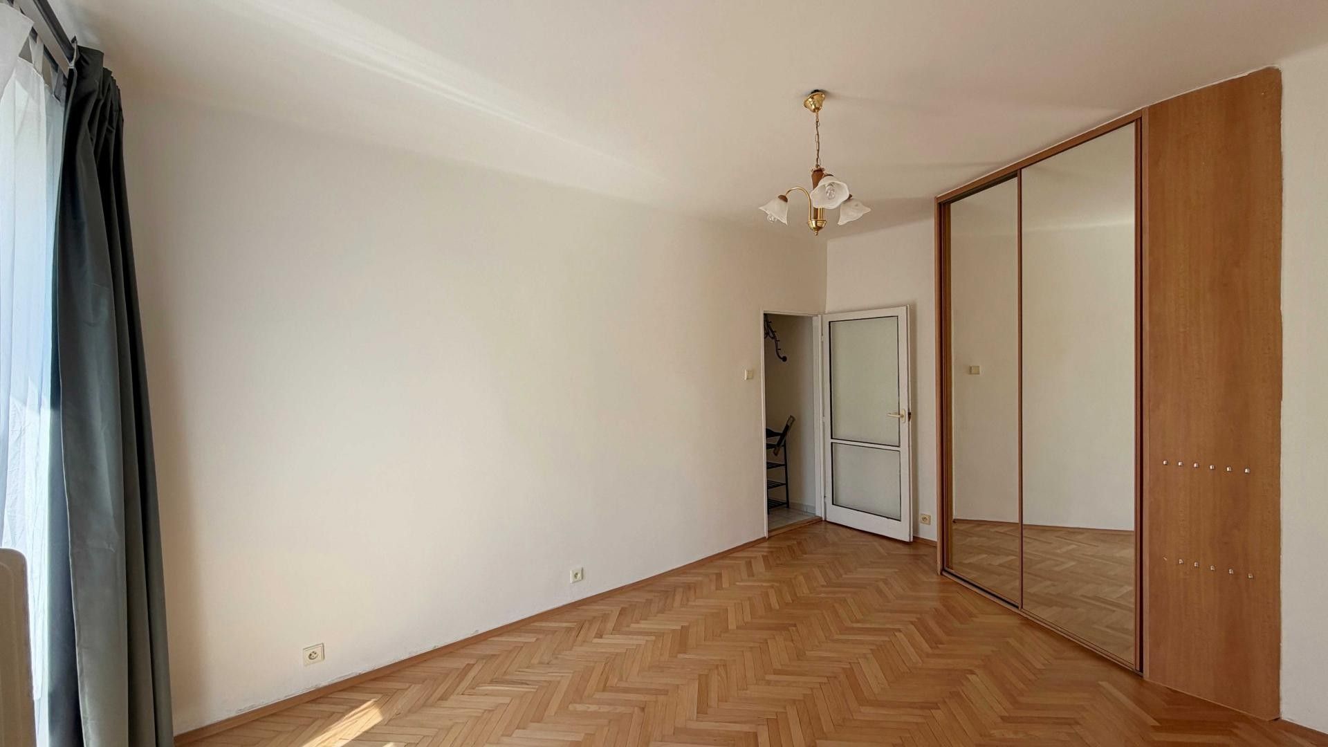 Pronájem bytu 2+1 53 m² - foto 9