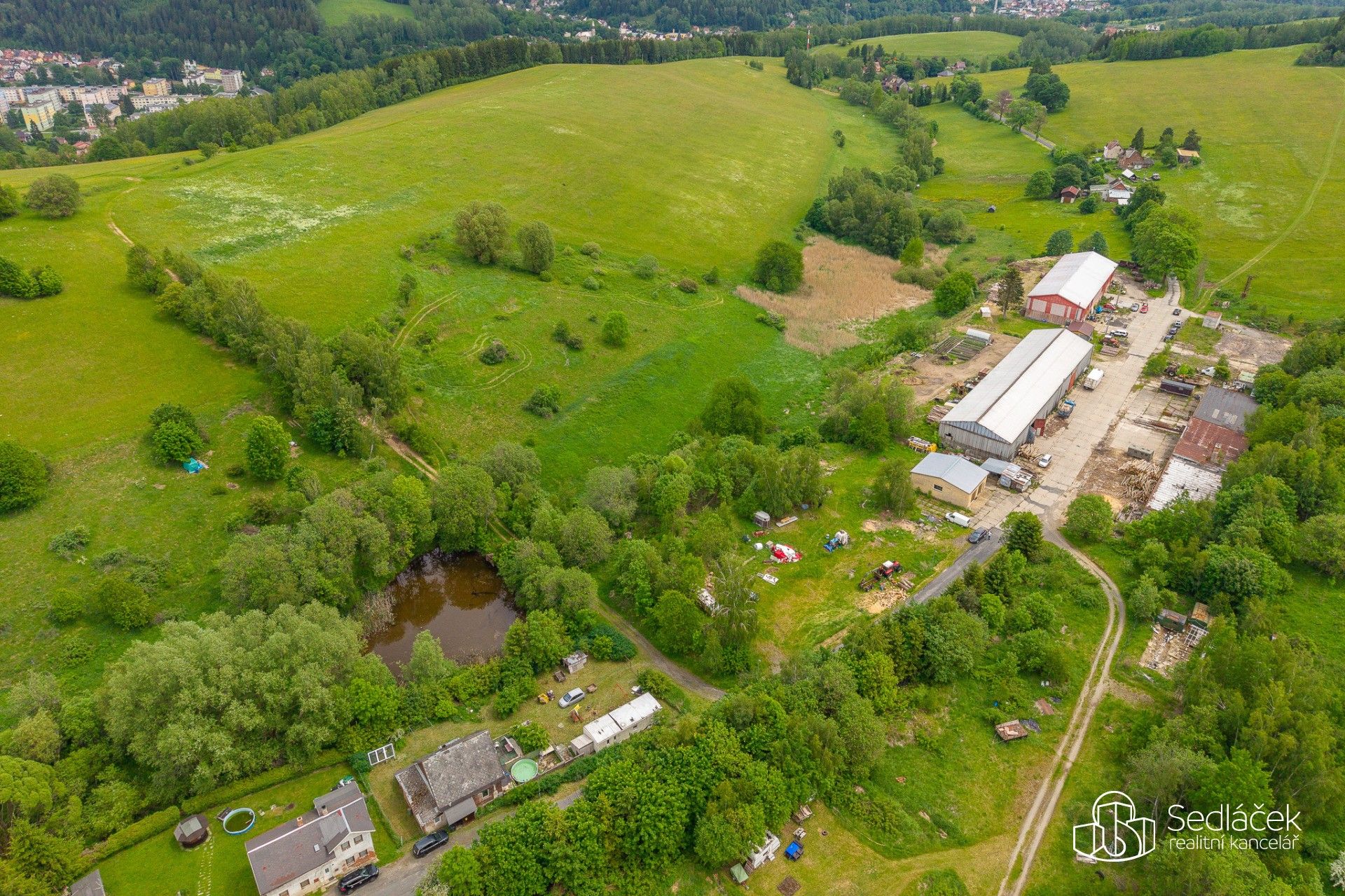 Prodej pozemku 990 m² - foto 3