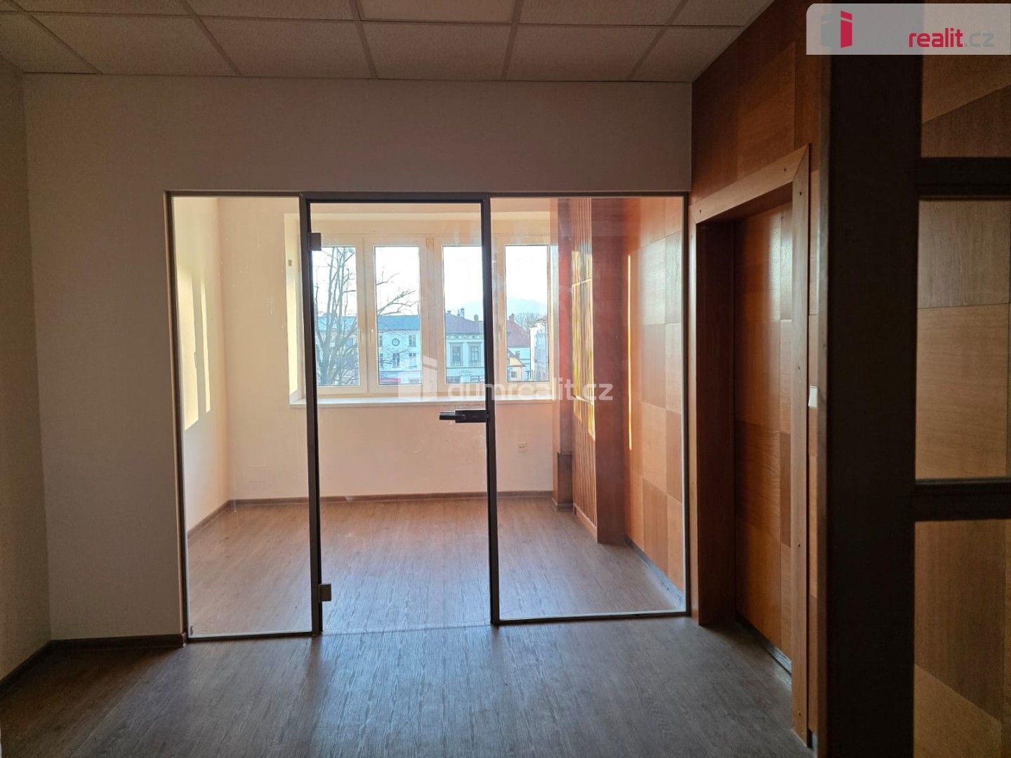 Pronájem komerčního prostoru 250 m² - foto 6