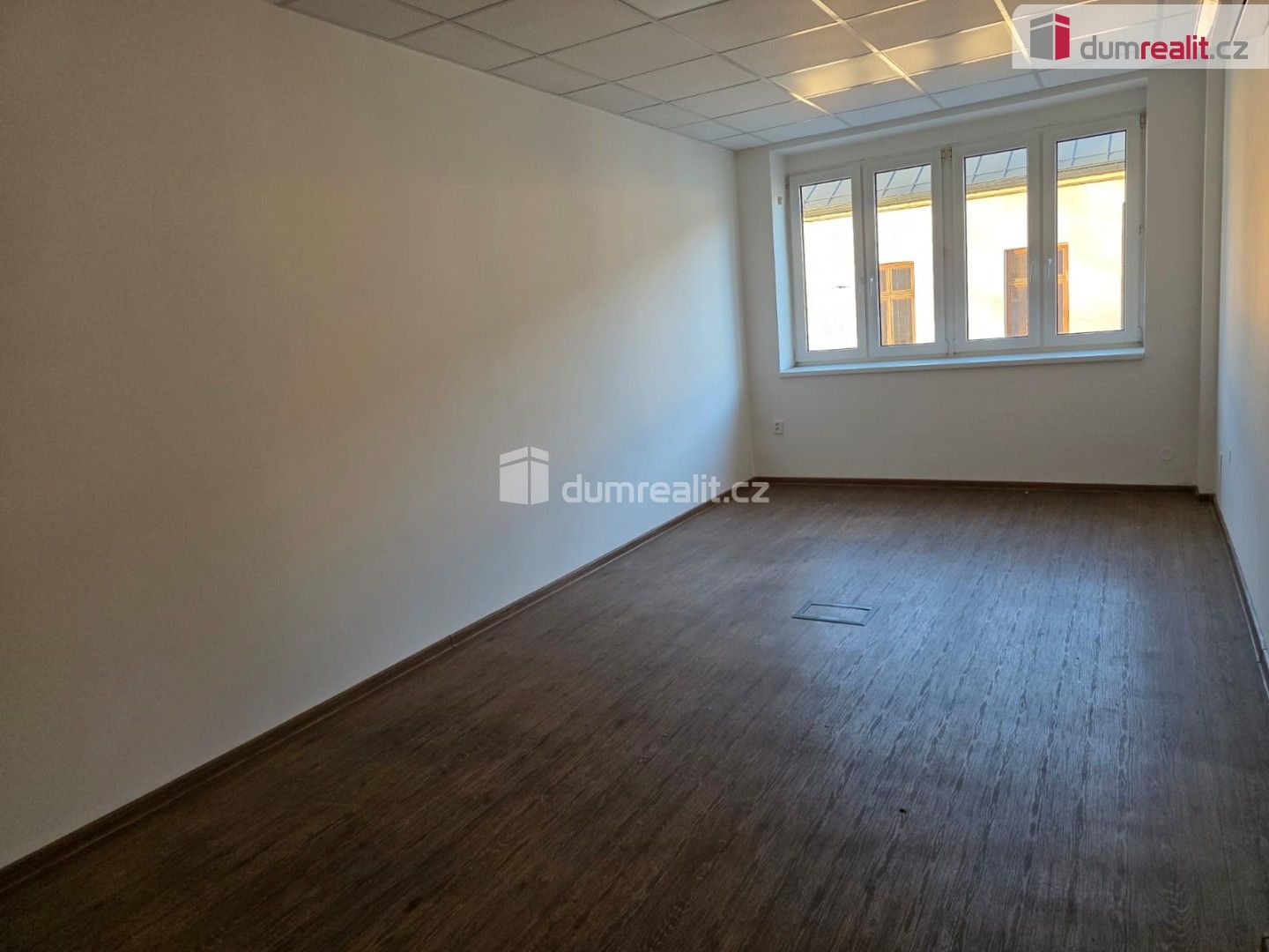 Pronájem komerčního prostoru 250 m² - foto 5