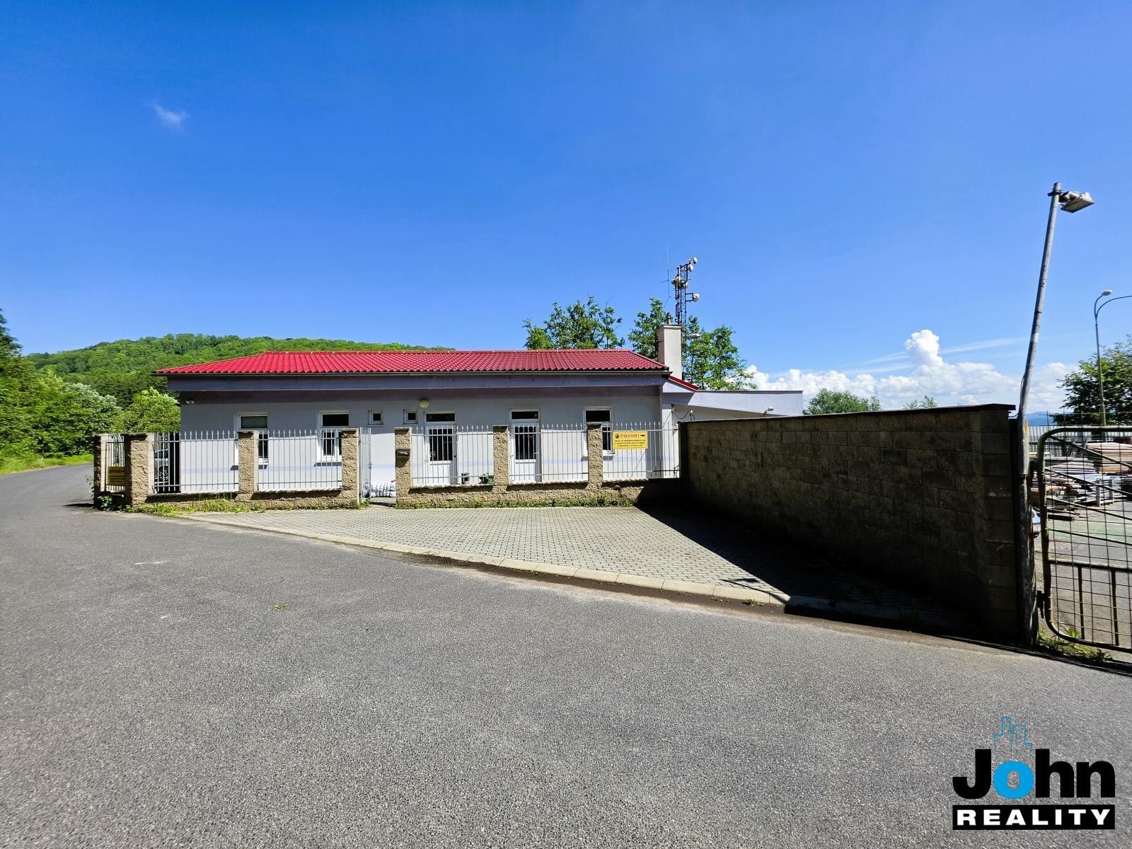 Prodej komerčního prostoru 2140 m² - foto 3