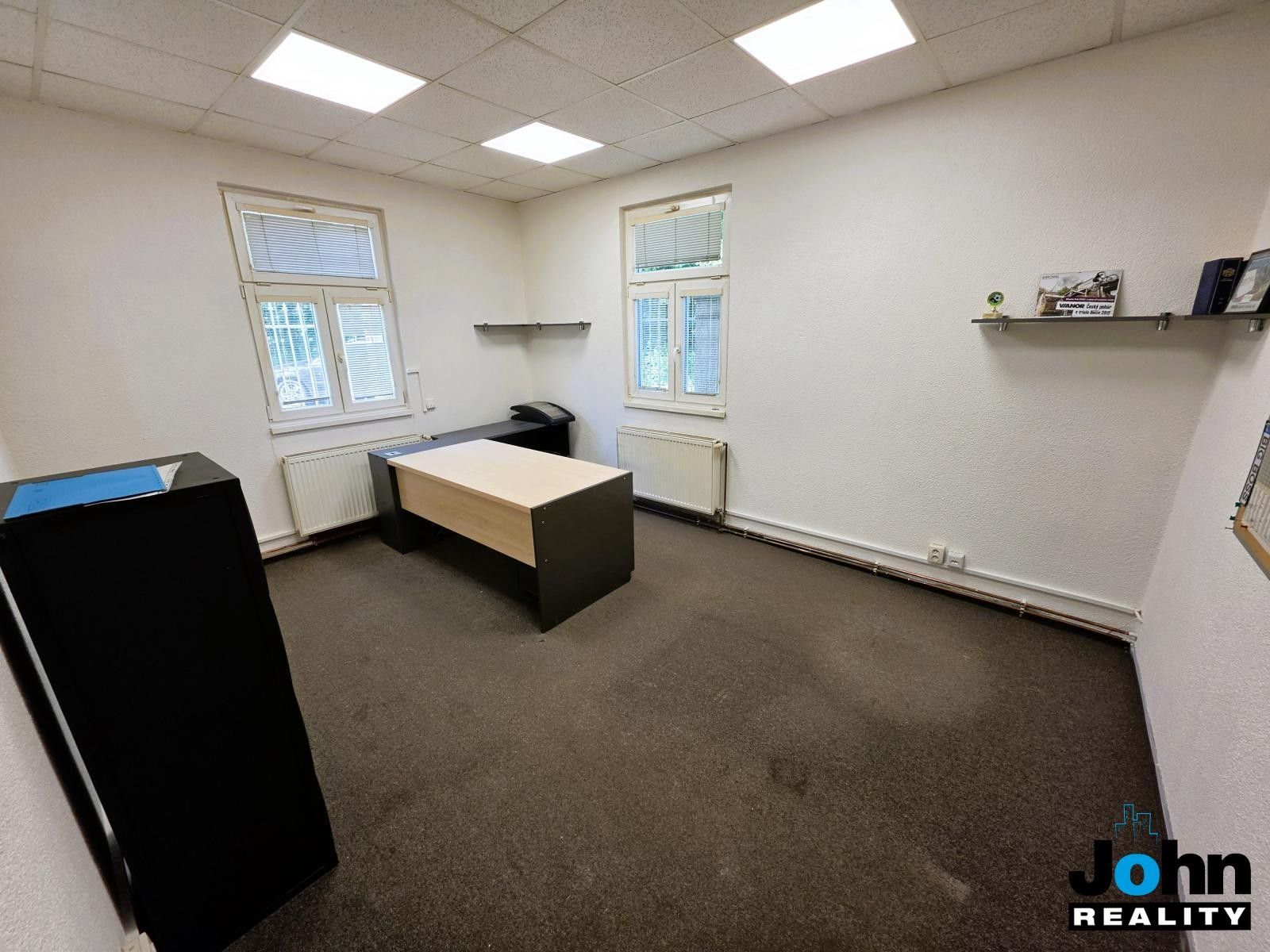Prodej komerčního prostoru 2140 m² - foto 14